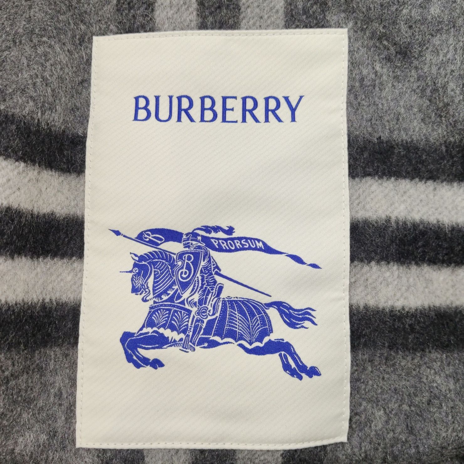 Burberry Burberry Women m Down Jackets Size M / US 6-8 / IT 42-44 - 5 Thumbnail