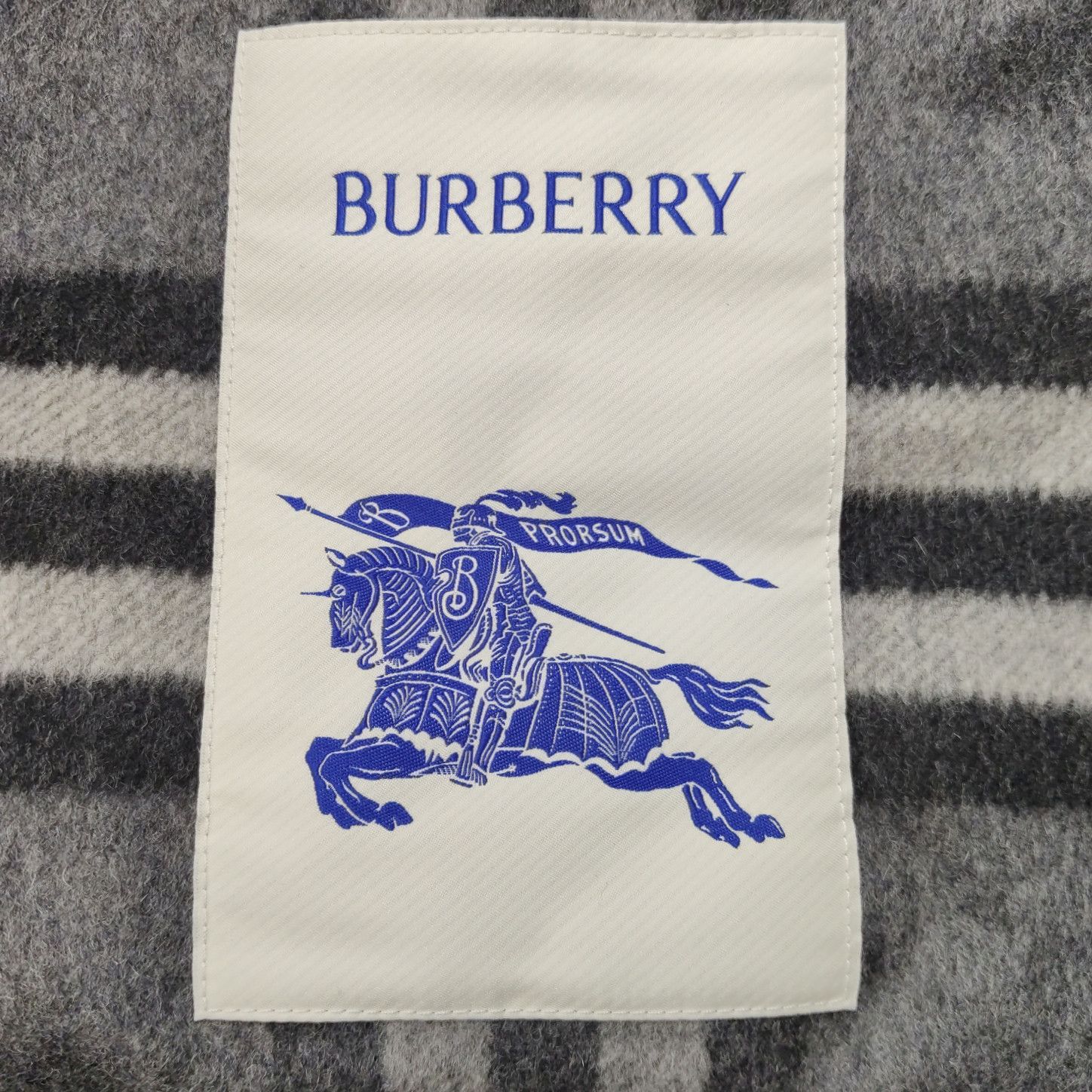 Burberry Burberry Women m Down Jackets Size M / US 6-8 / IT 42-44 - 5 Thumbnail