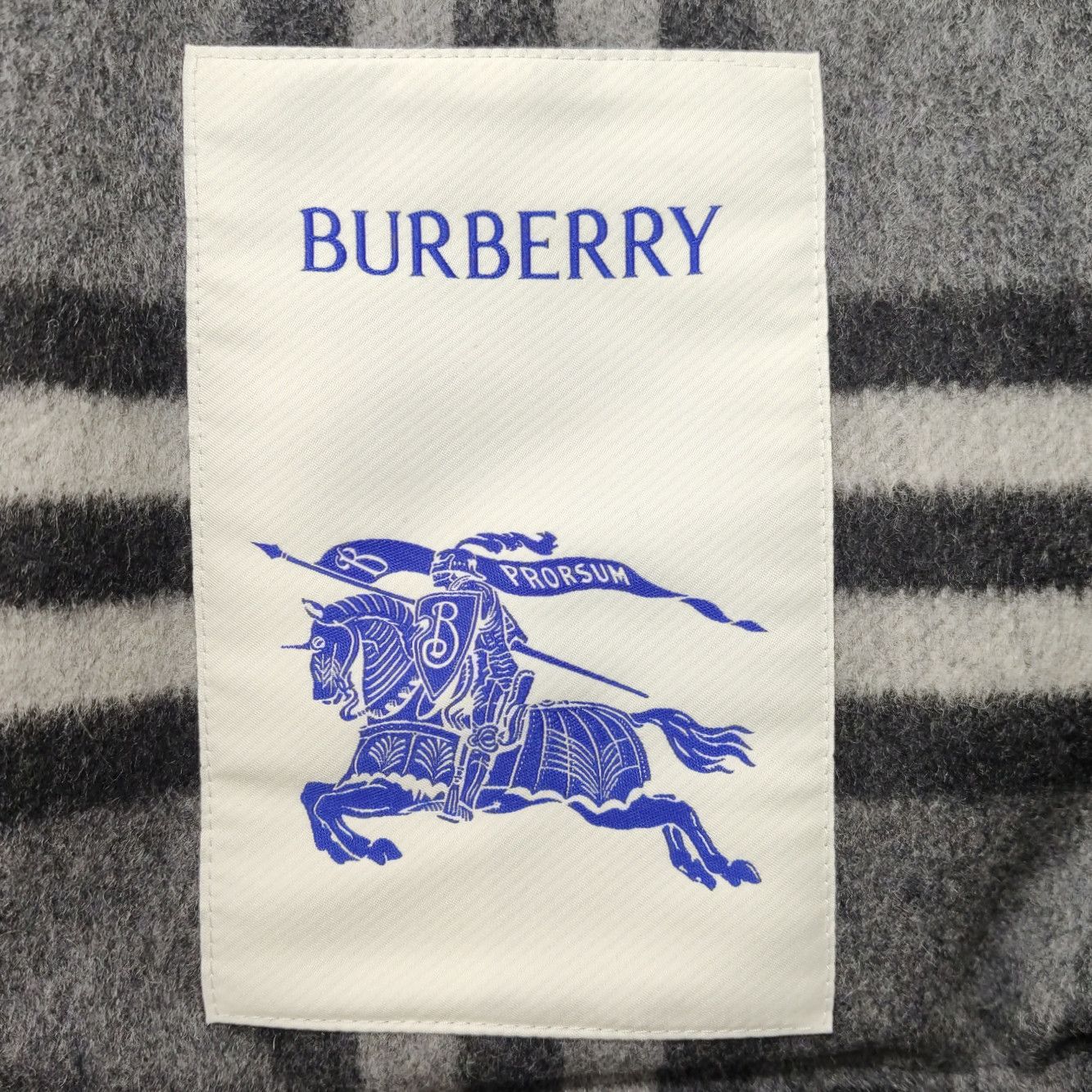 Burberry Burberry Women m Down Jackets Size M / US 6-8 / IT 42-44 - 5 Thumbnail