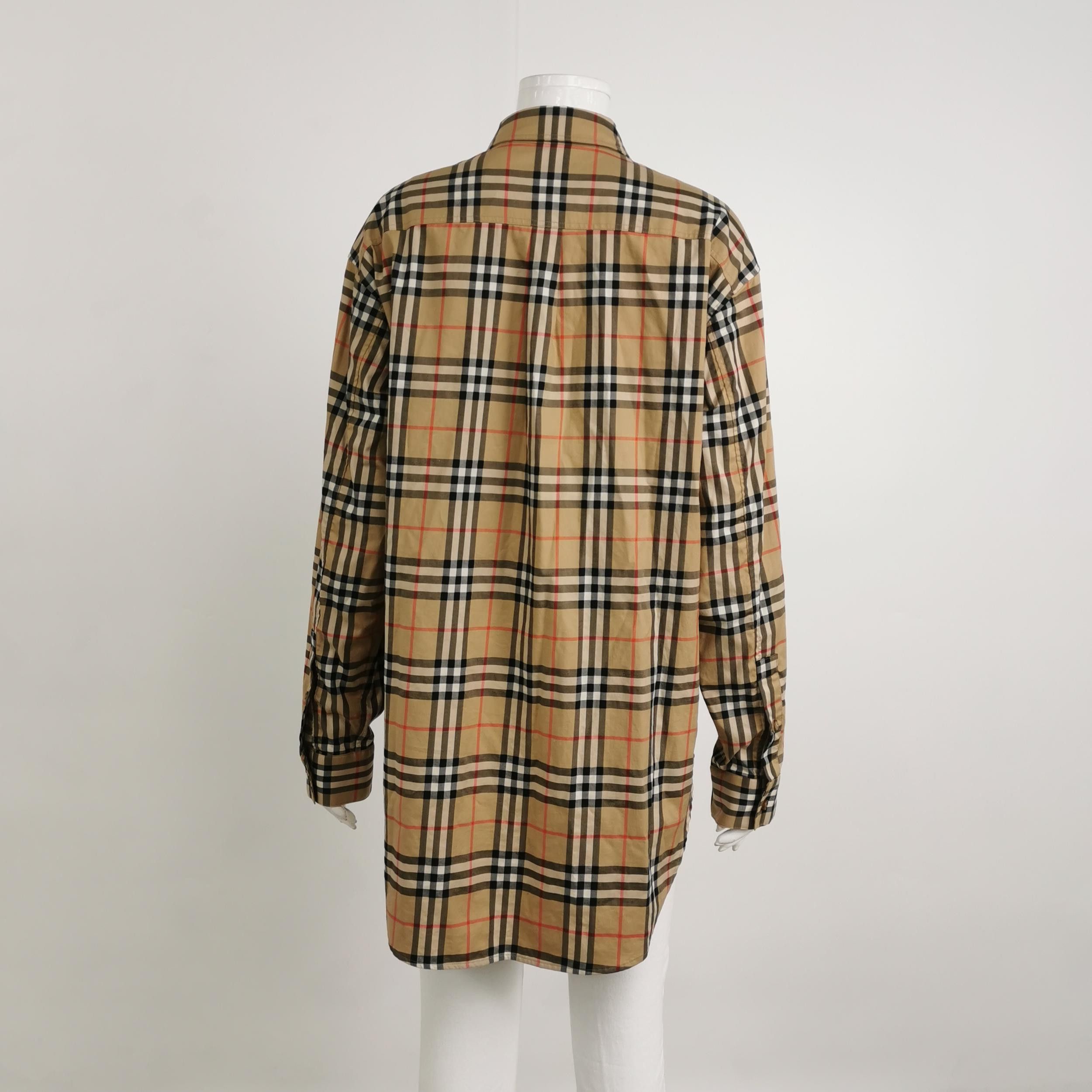 Burberry Burberry Women 6 Button Ups Size M / US 6-8 / IT 42-44 - 2 Thumbnail