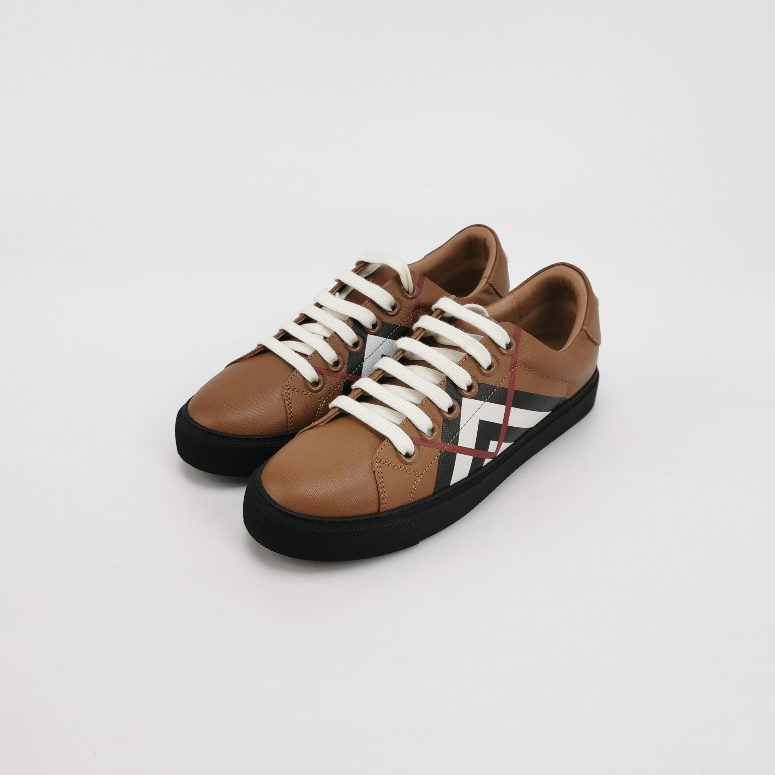 Burberry Burberry Women 6 Lowtop Sneakers Size US 6 / IT 36 - 2 Thumbnail