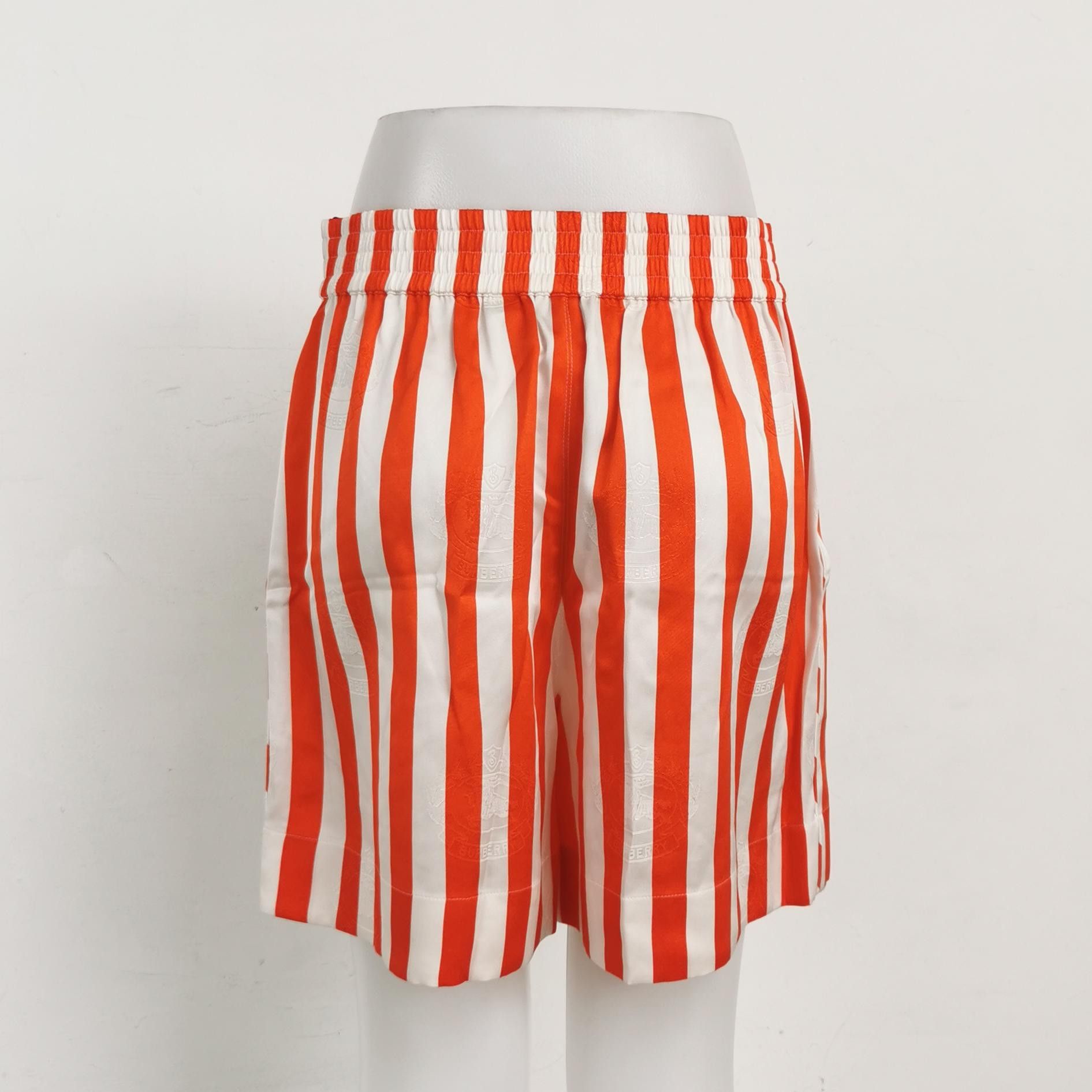 Burberry Burberry Women 4 Shorts Size 27" / US 4 / IT 40 - 2 Thumbnail