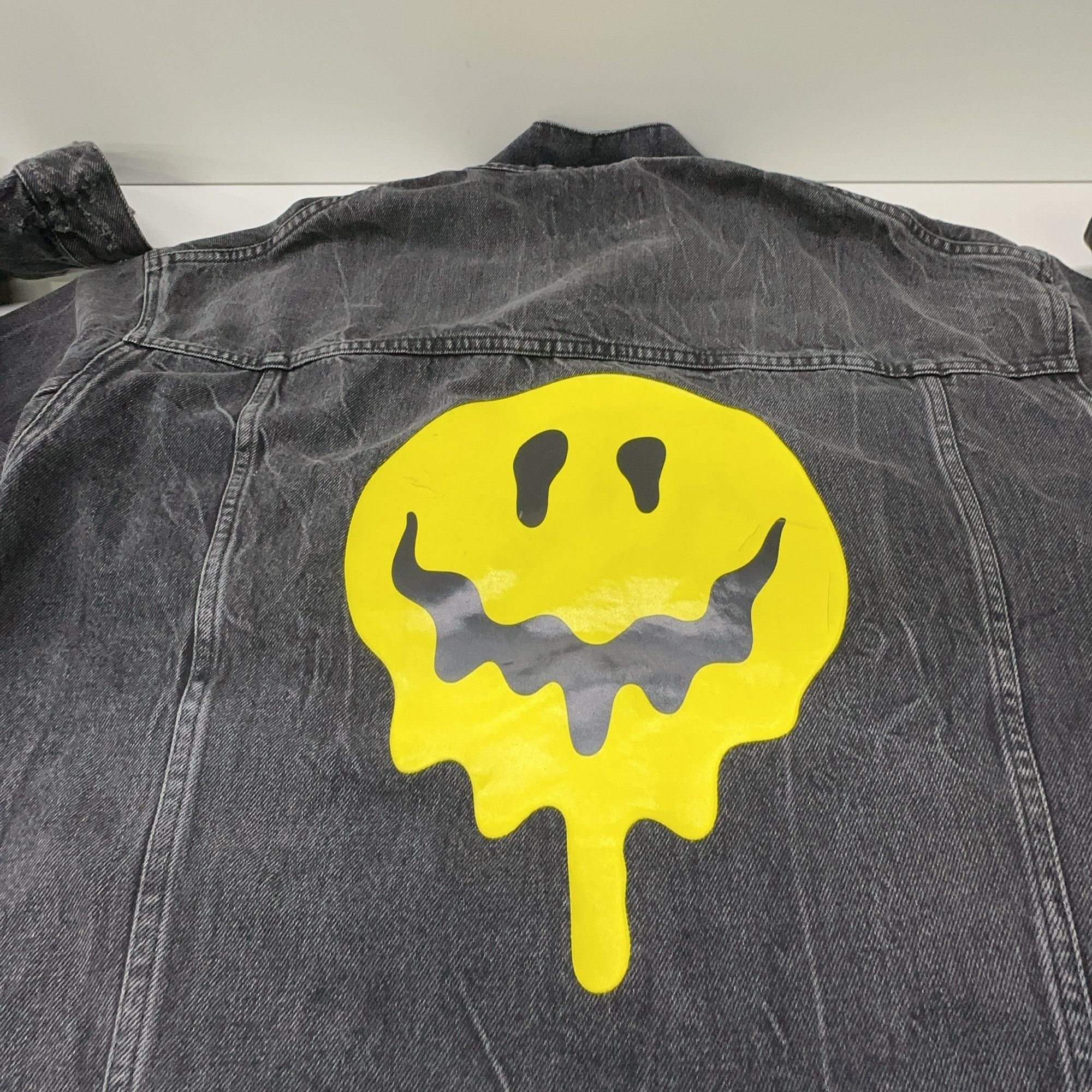 Balenciaga Balenciaga Drip Peace Denim Jacket Size S Size US S / EU 44-46 / 1 - 9 Thumbnail