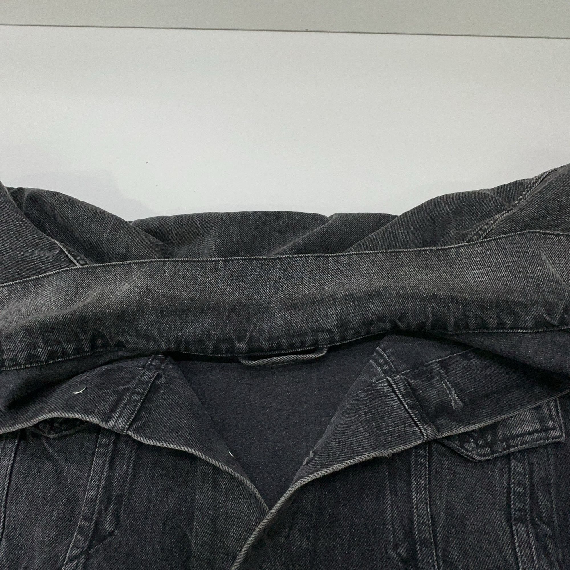 Balenciaga Balenciaga Drip Peace Denim Jacket Size S Size US S / EU 44-46 / 1 - 6 Thumbnail