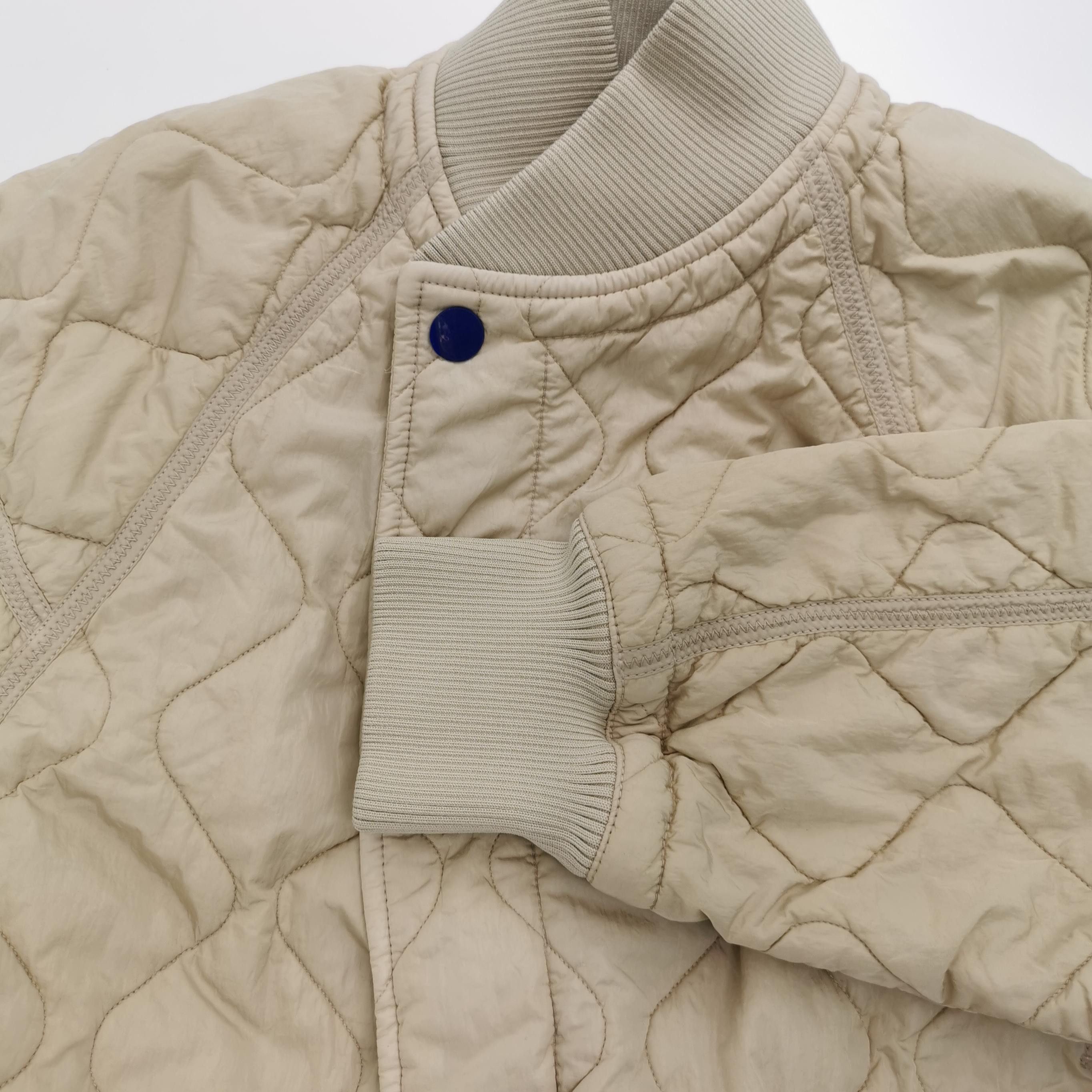 Burberry Burberry Women m Down Jackets Size M / US 6-8 / IT 42-44 - 3 Thumbnail