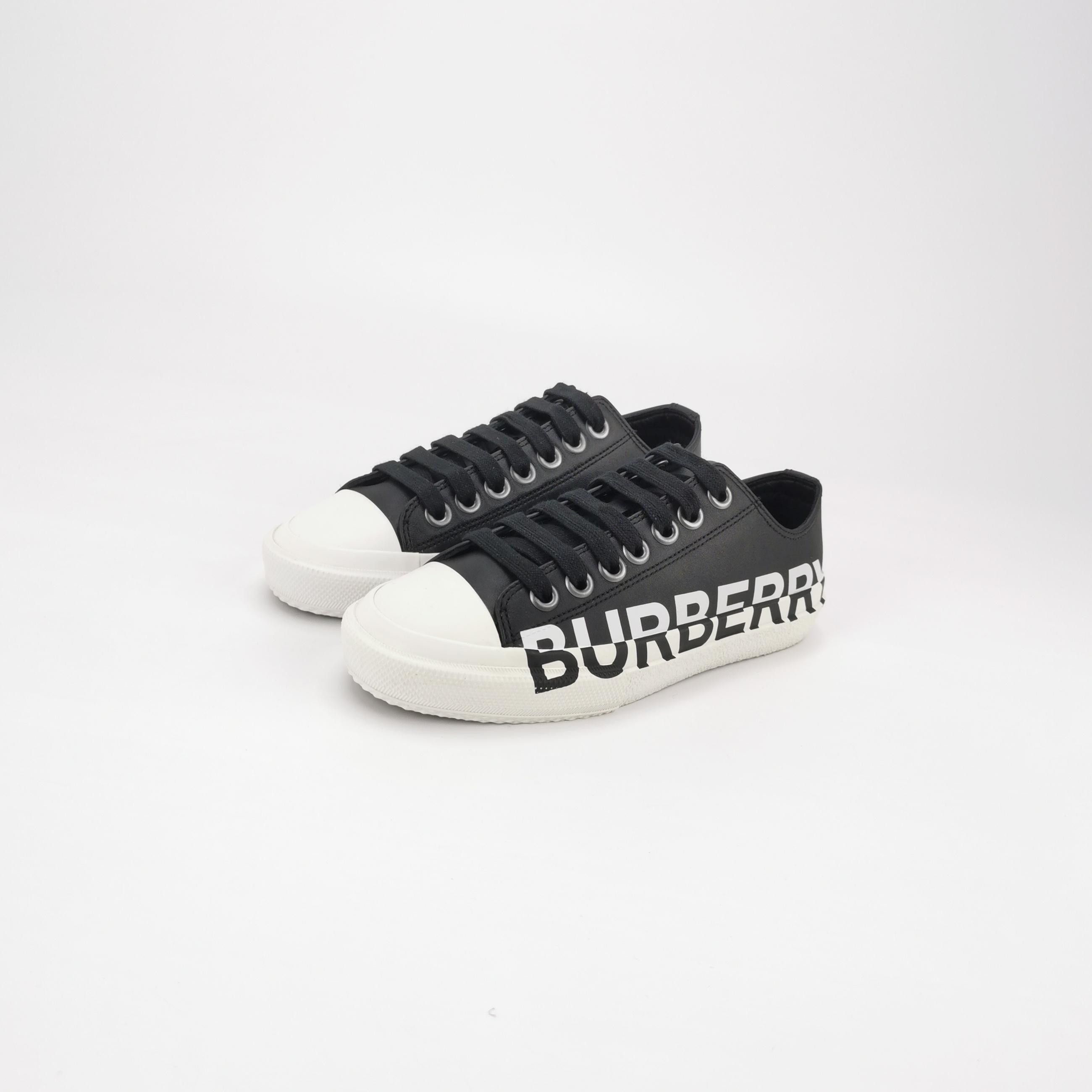 Burberry Burberry Women 5 Lowtop Sneakers Size US 5 / IT 35 - 2 Thumbnail