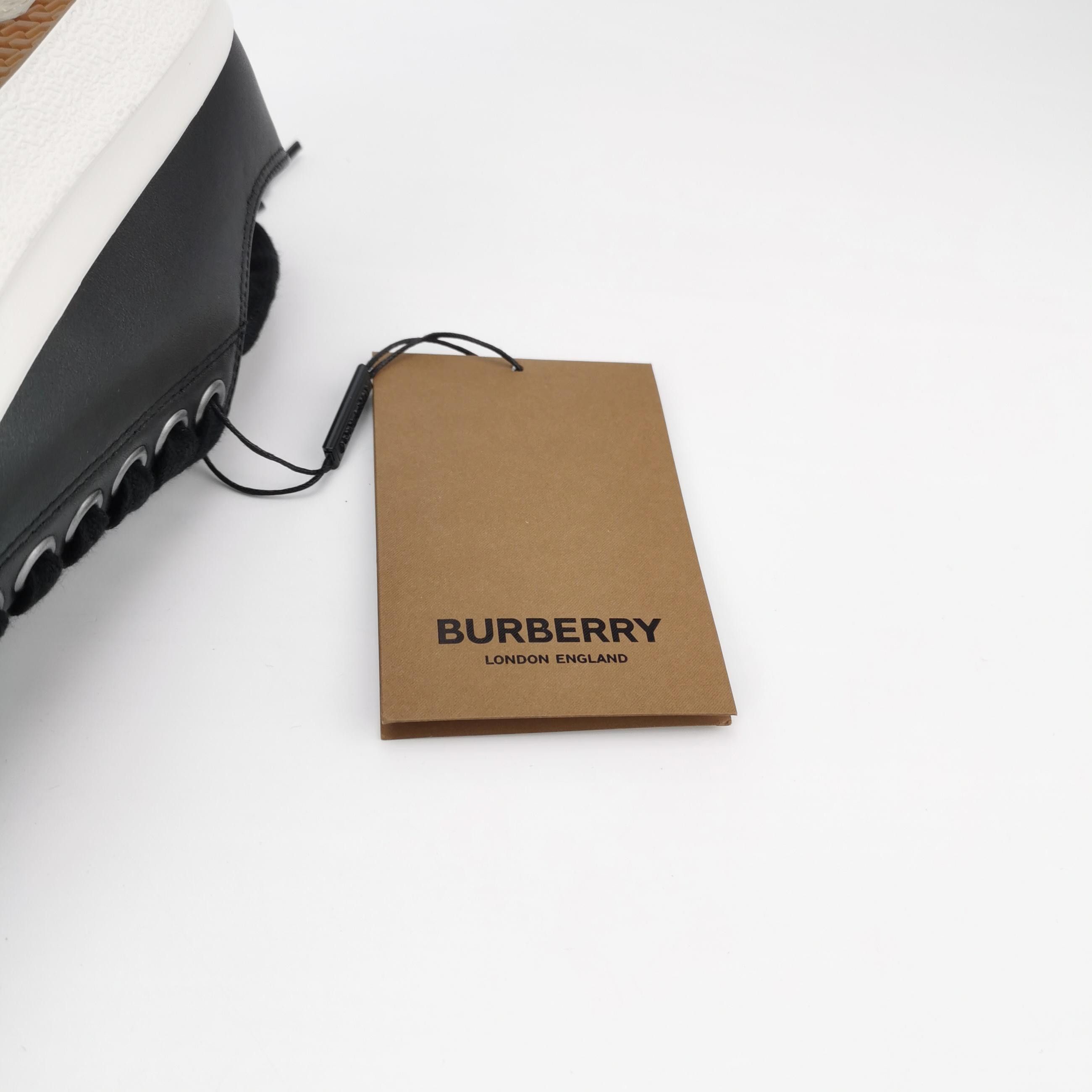 Burberry Burberry Women 5 Lowtop Sneakers Size US 5 / IT 35 - 6 Thumbnail