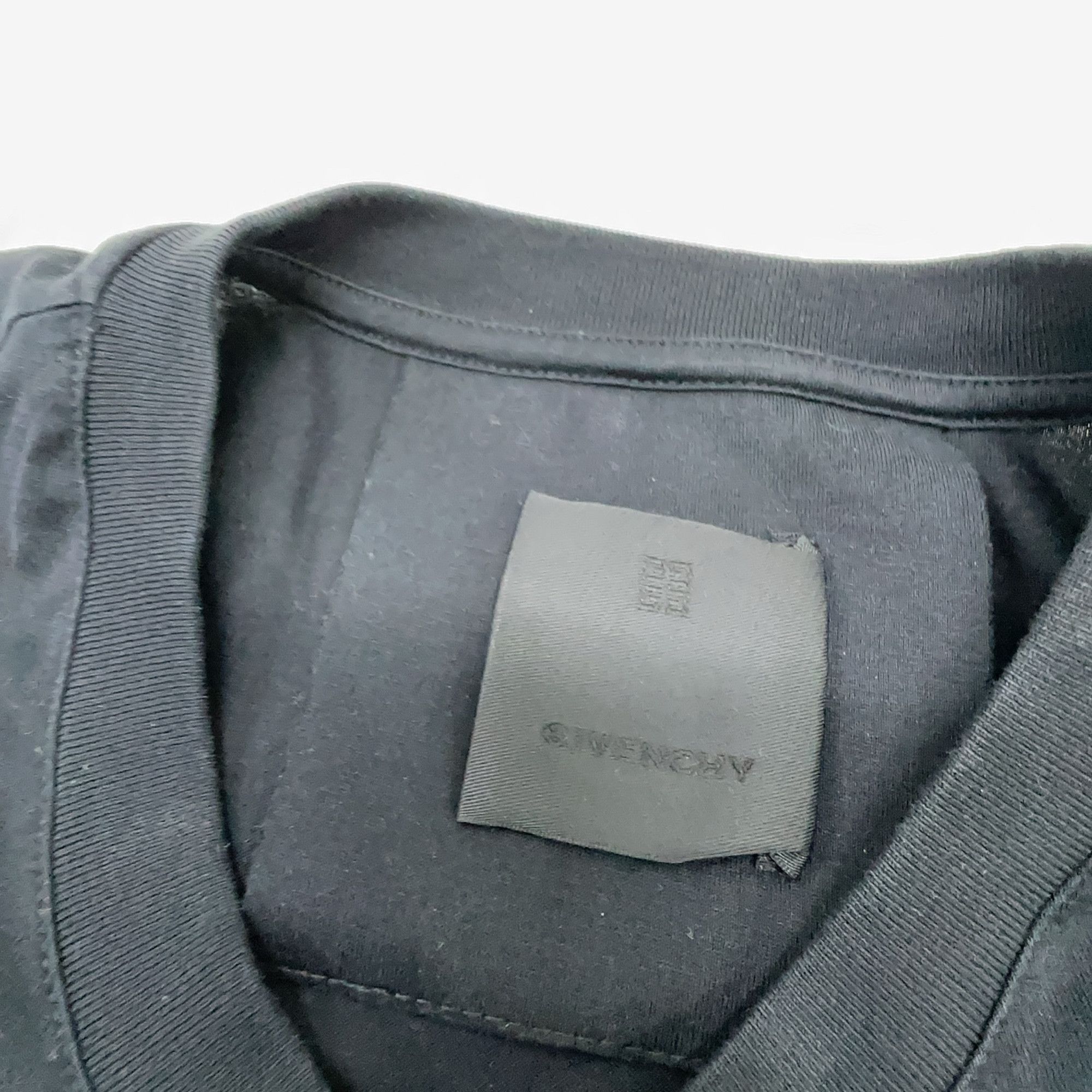 Givenchy Givenchy Logo Graphic T-Shirt Size L Size US L / EU 52-54 / 3 - 4 Thumbnail
