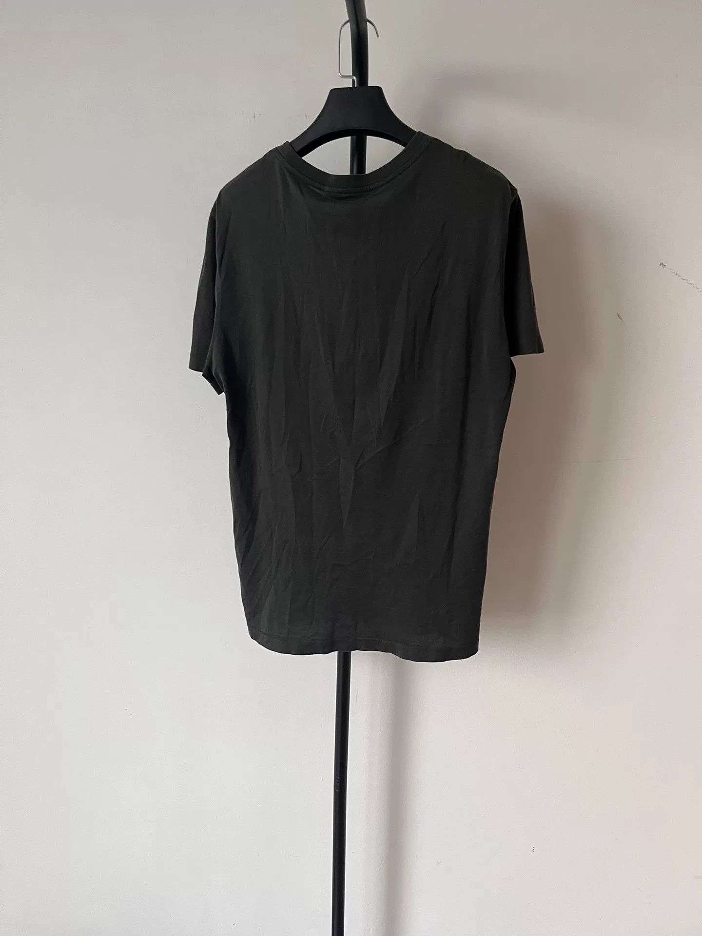 Louis Vuitton Louis Vuitton Embroidered Logo T-Shirt M Size US M / EU 48-50 / 2 - 3 Thumbnail