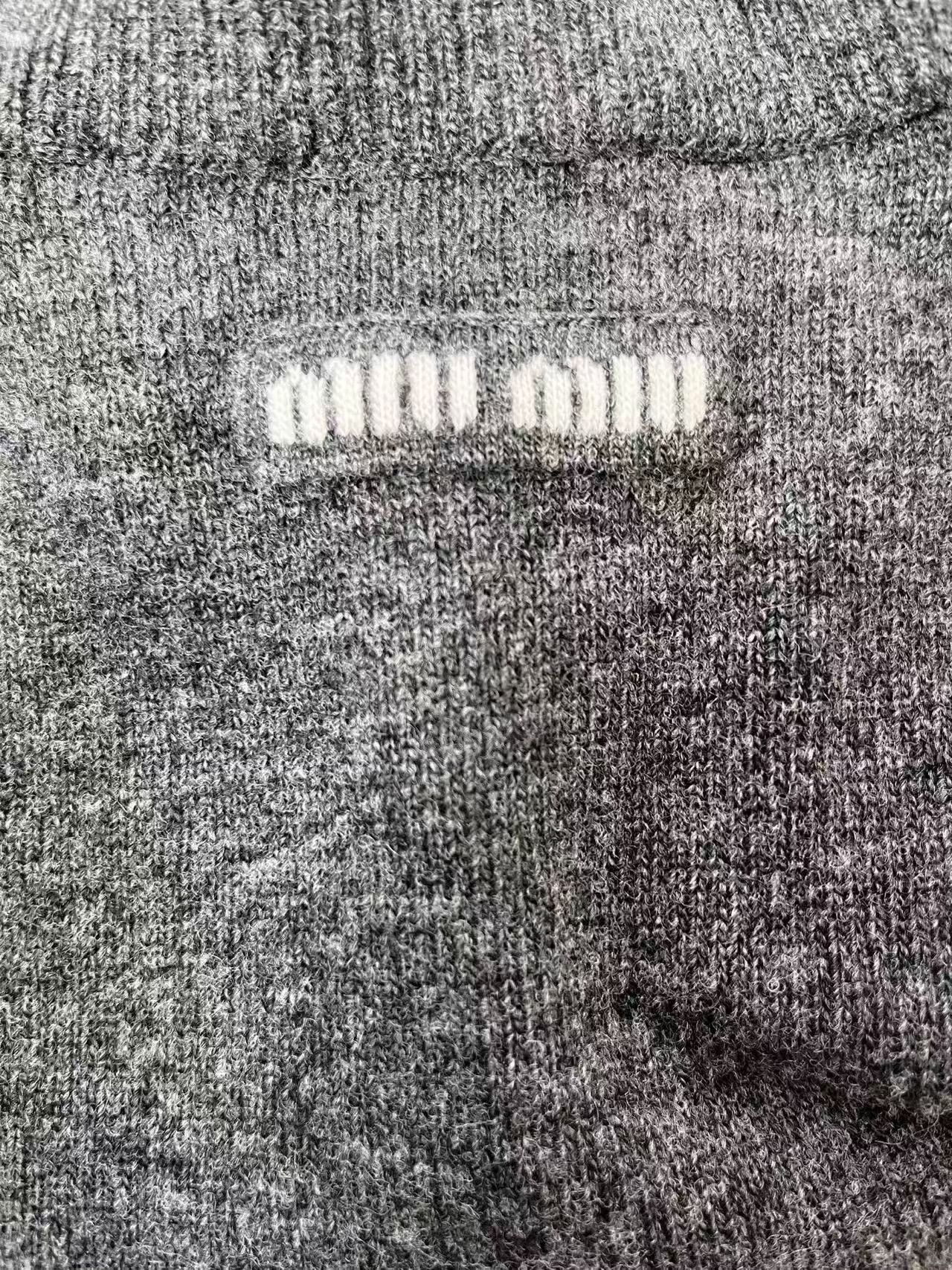 Miu Miu Miu Miu Lambswool Logo Cardigan IT 38 Size XS / US 0-2 / IT 36-38 - 4 Thumbnail