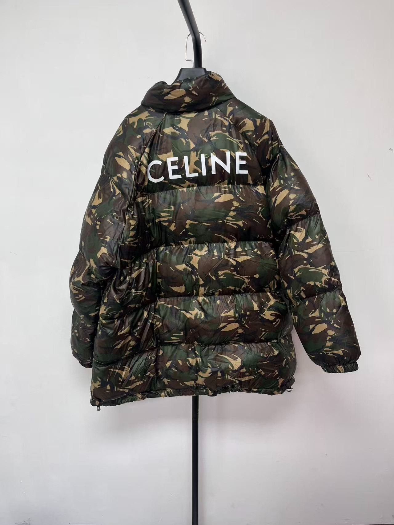 Celine Celine Camo Logo Puffer Jacket 50 Size US M / EU 48-50 / 2 - 3 Thumbnail
