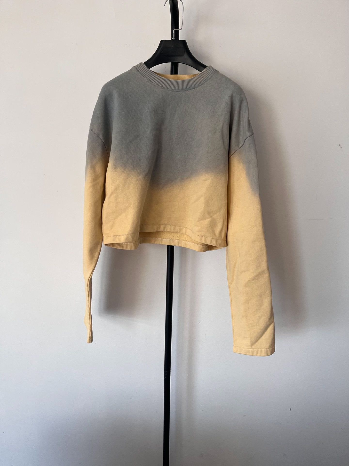 Acne Studios Acne Studios Ombre Cropped Sweatshirt Size S Size S / US 4 / IT 40 - 2 Thumbnail