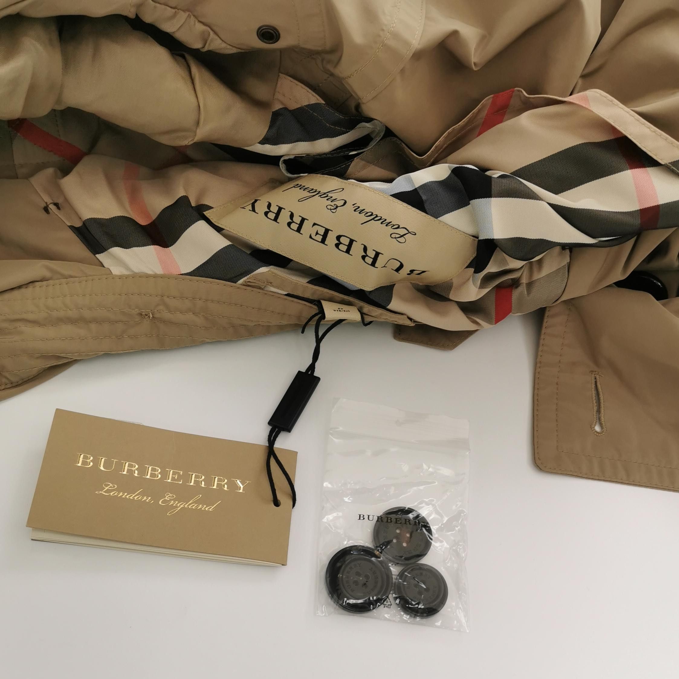 Burberry Burberry Women m Coats Size M / US 6-8 / IT 42-44 - 3 Thumbnail