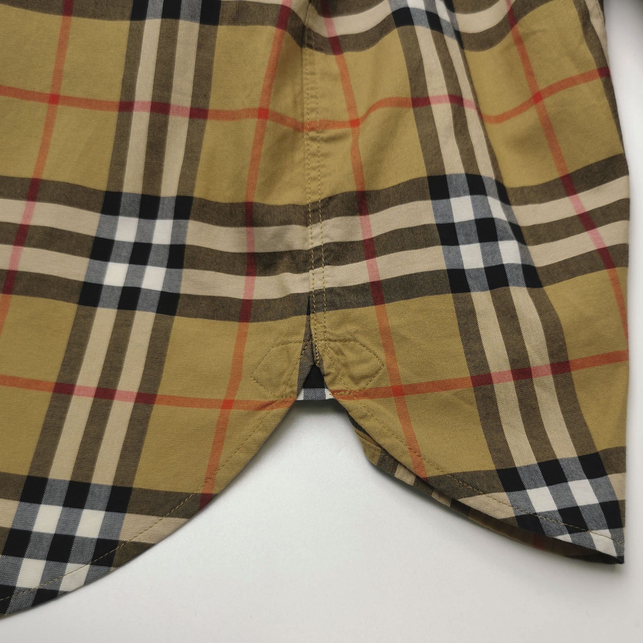 Burberry Burberry Women s Button Ups Size S / US 4 / IT 40 - 3 Thumbnail