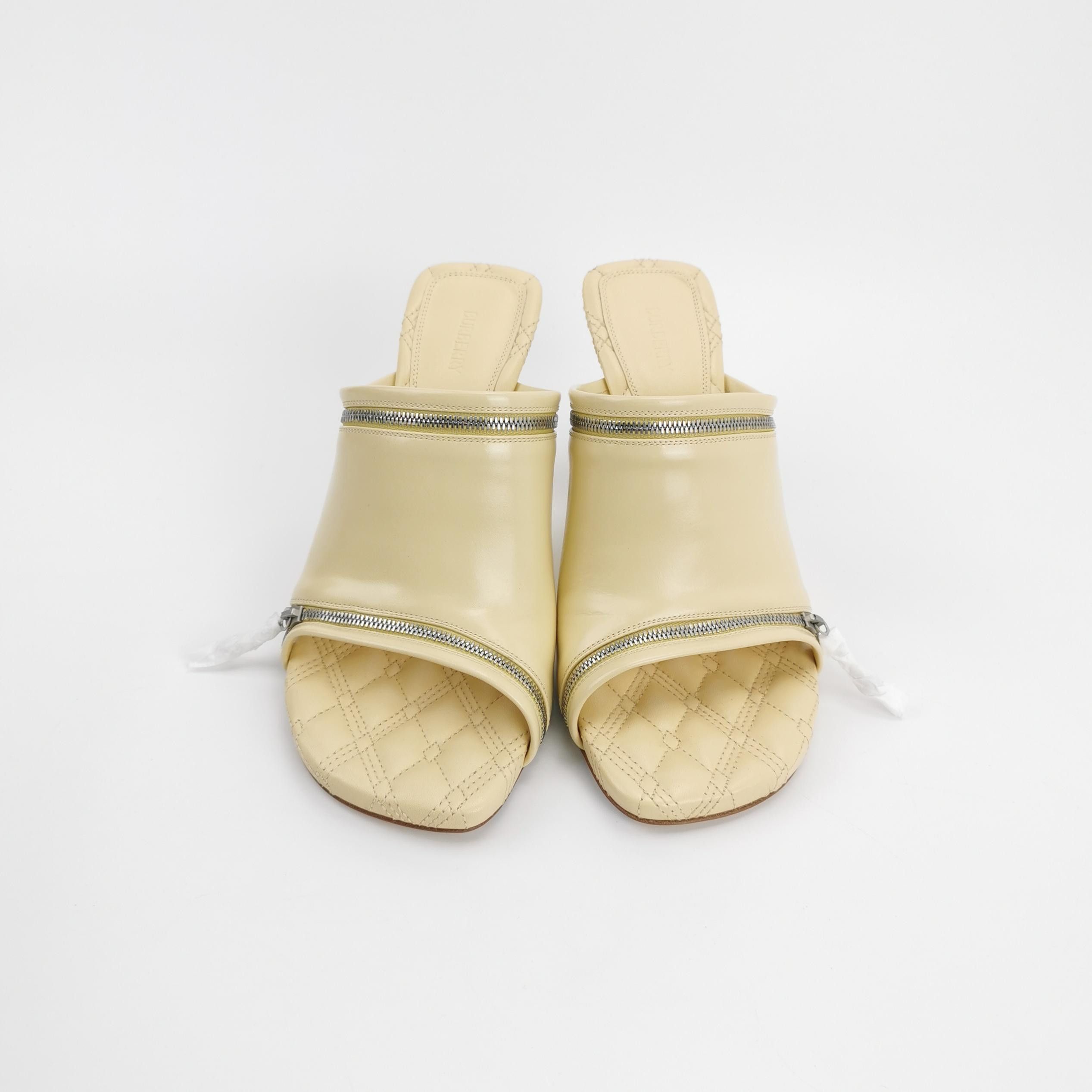 Burberry Burberry Women 9 Sandals Size US 9 / IT 39 - 3 Thumbnail