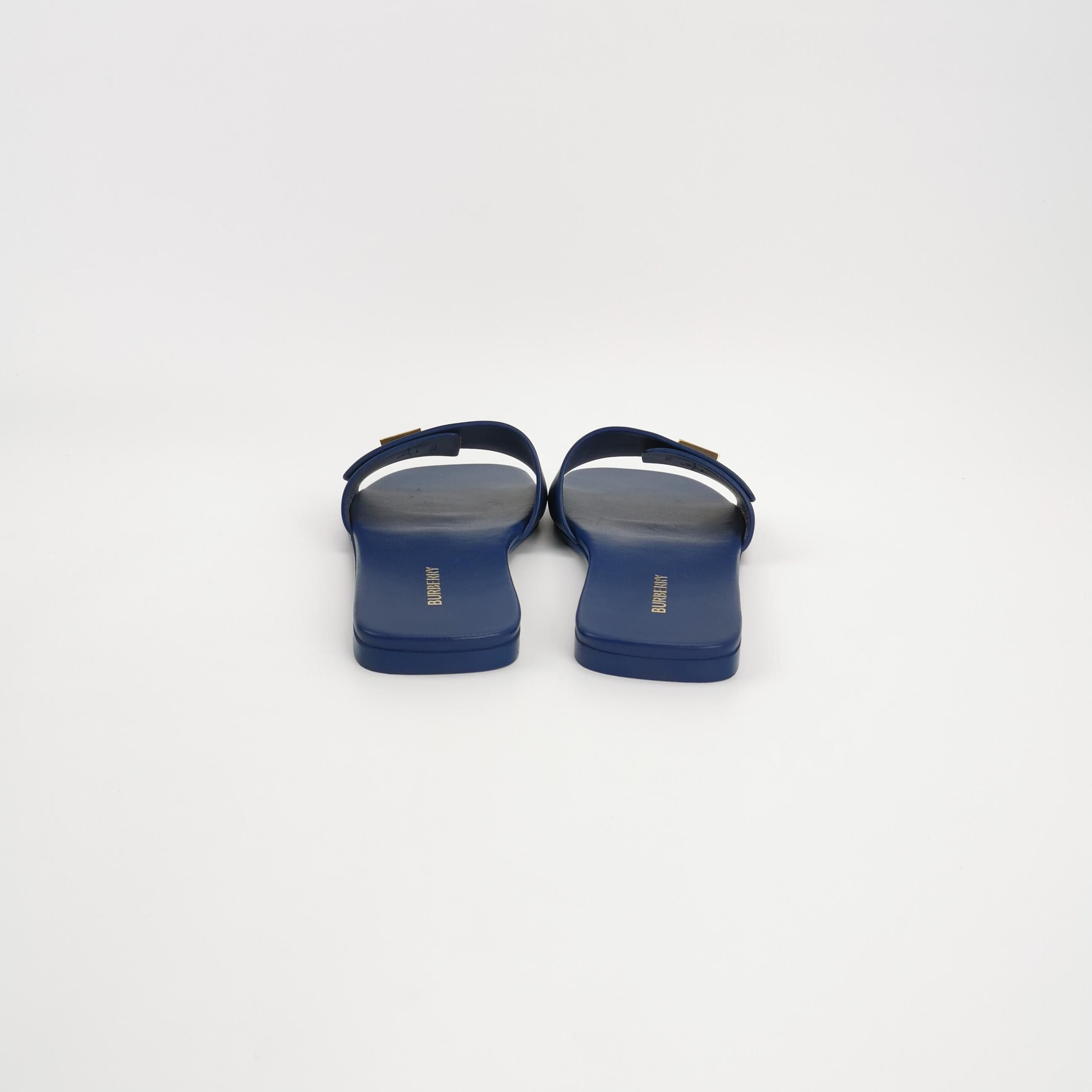 Burberry Burberry Women 10 Sandals Size US 10 / IT 40 - 4 Thumbnail