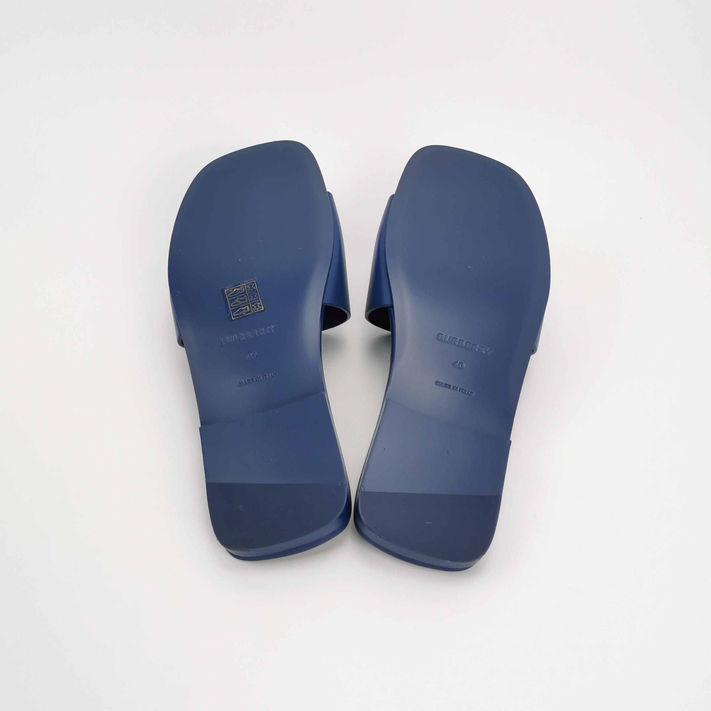 Burberry Burberry Women 10 Sandals Size US 10 / IT 40 - 5 Thumbnail