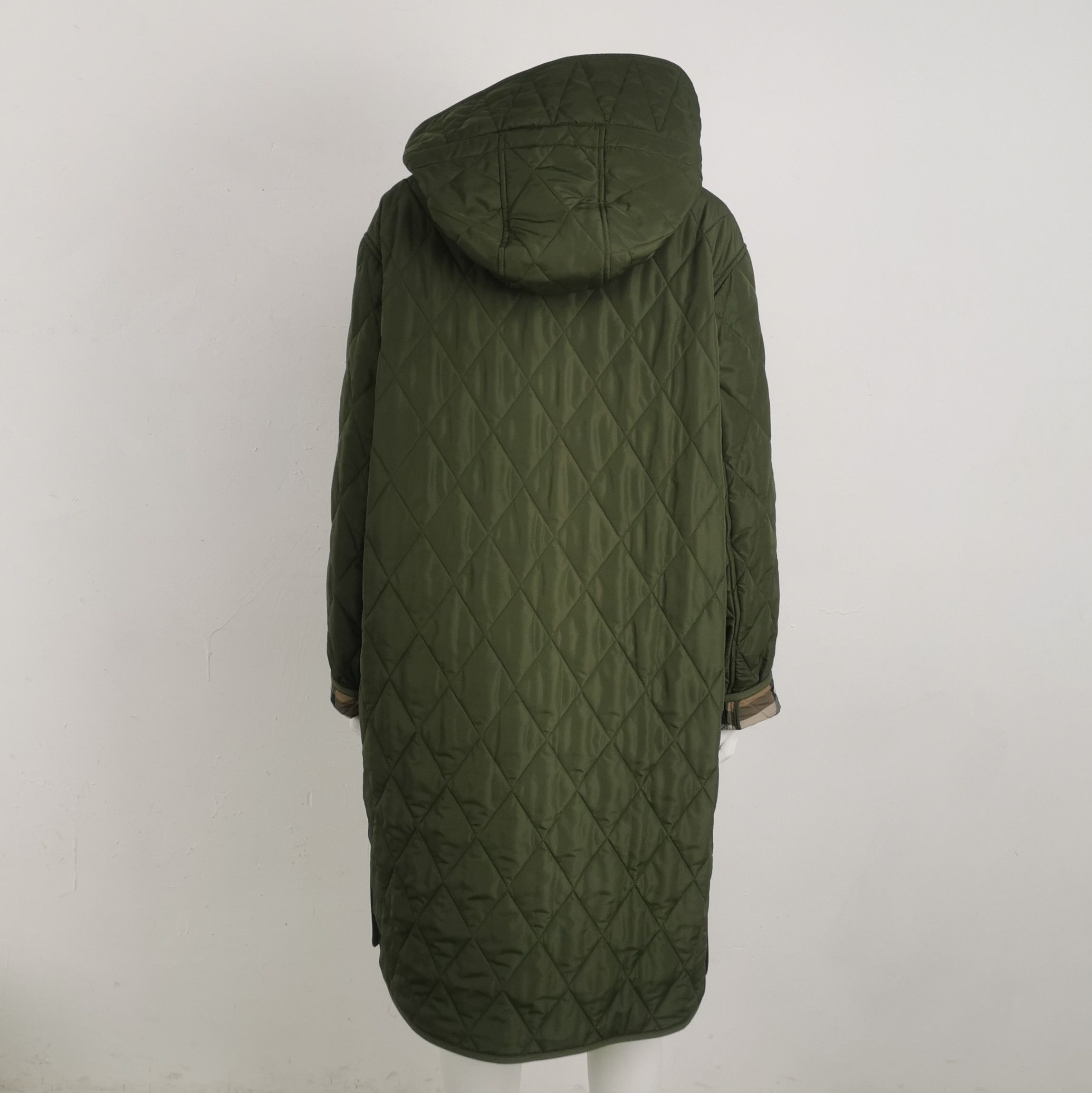 Burberry Burberry Women xl Down Jackets Size XL / US 12-14 / IT 48-50 - 2 Thumbnail