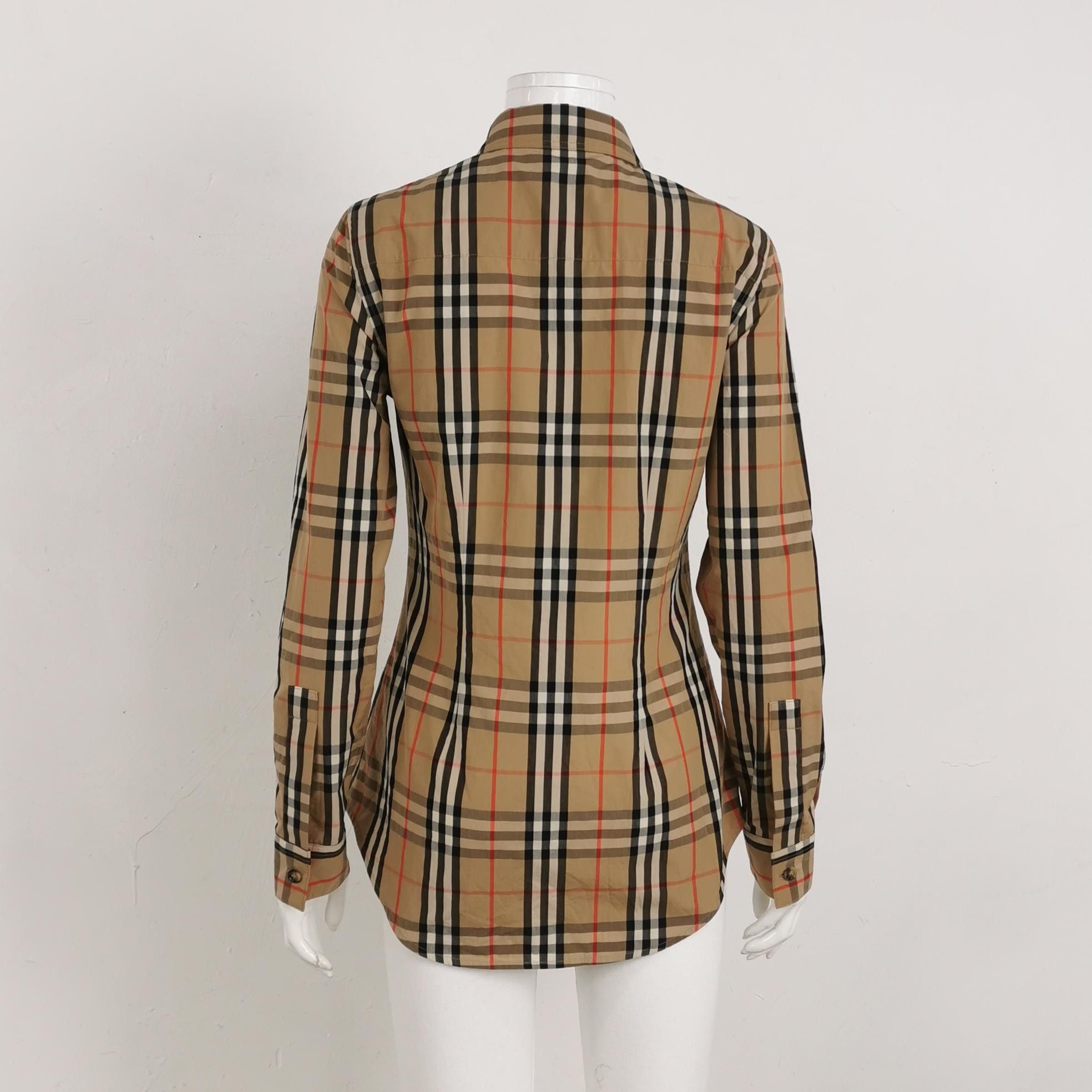 Burberry Burberry Women s Button Ups Size S / US 4 / IT 40 - 2 Thumbnail