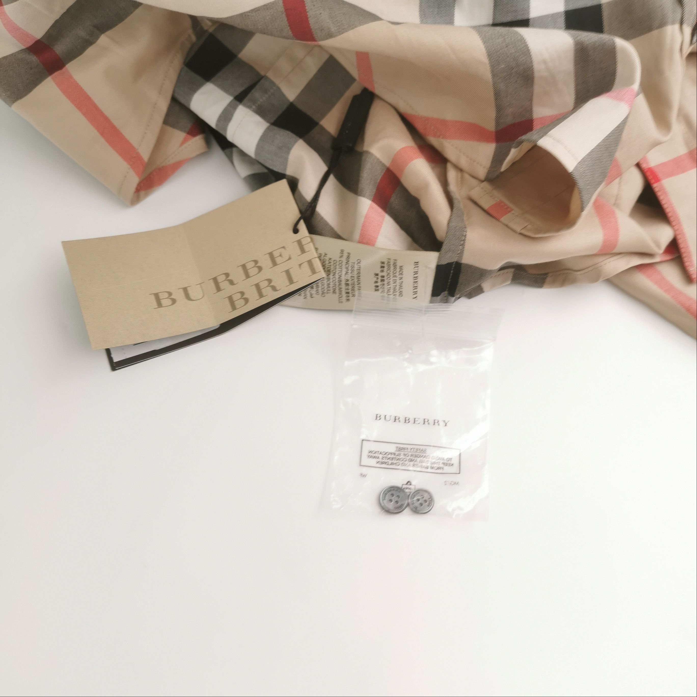 Burberry Burberry Women m Button Ups Size M / US 6-8 / IT 42-44 - 4 Thumbnail