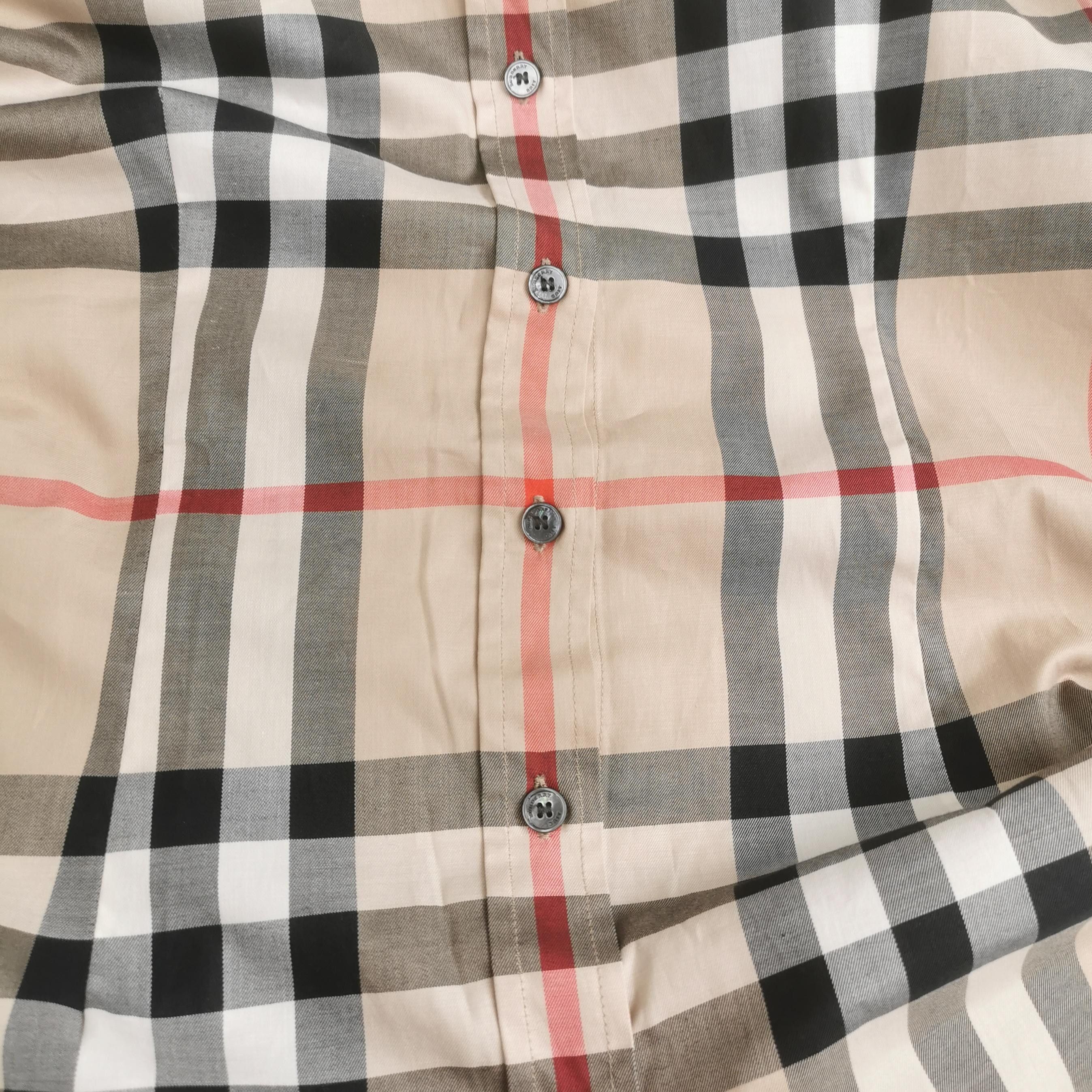 Burberry Burberry Women m Button Ups Size M / US 6-8 / IT 42-44 - 3 Thumbnail