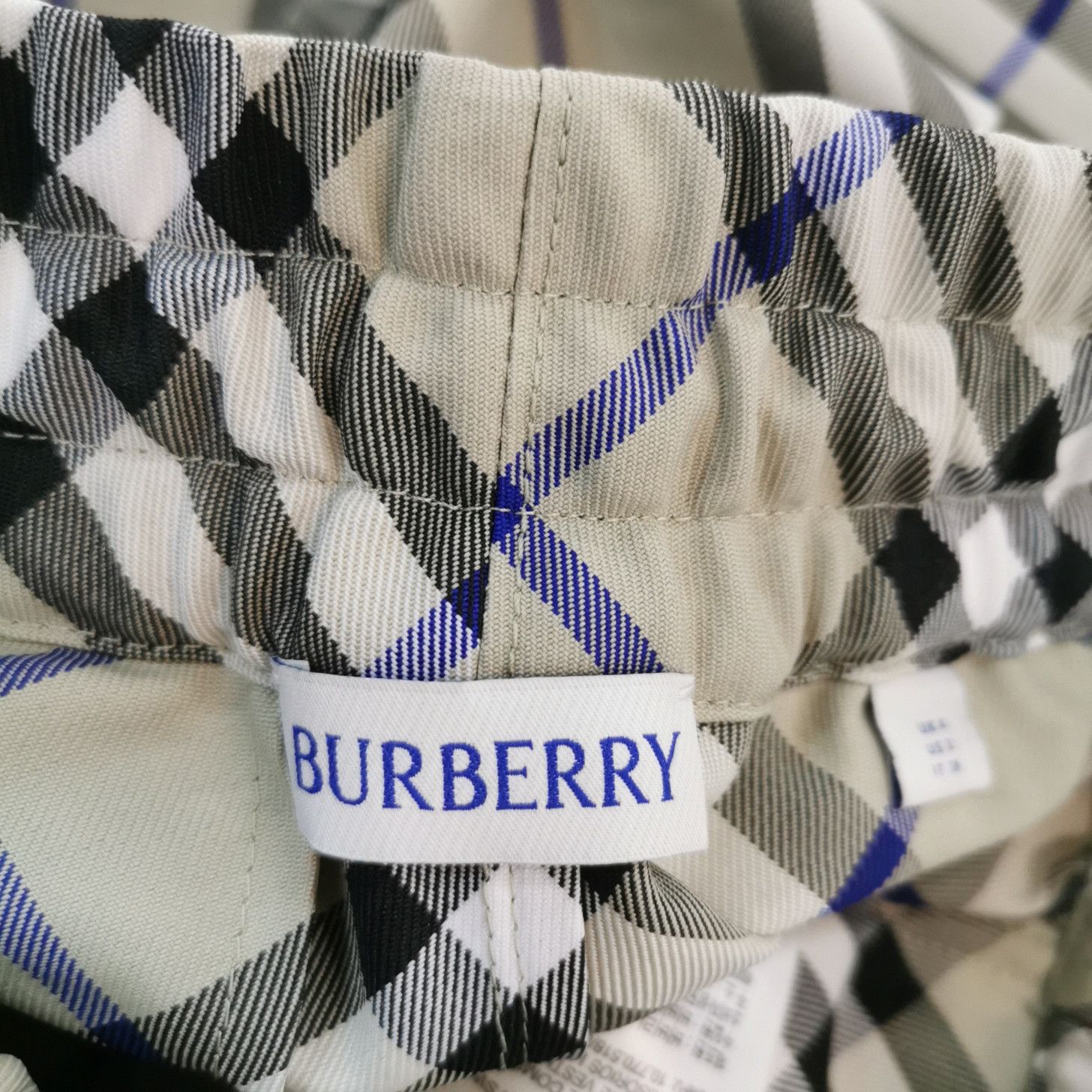 Burberry Burberry Women 2 Shorts Size 26" / US 2 / IT 38 - 4 Thumbnail