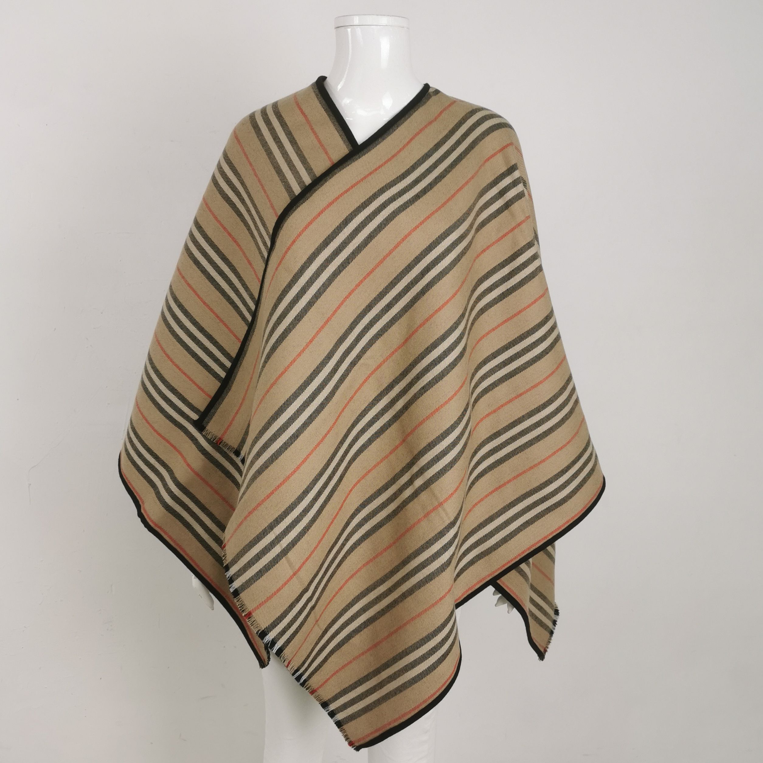 Burberry Burberry Women s Coats Size S / US 4 / IT 40 - 3 Thumbnail