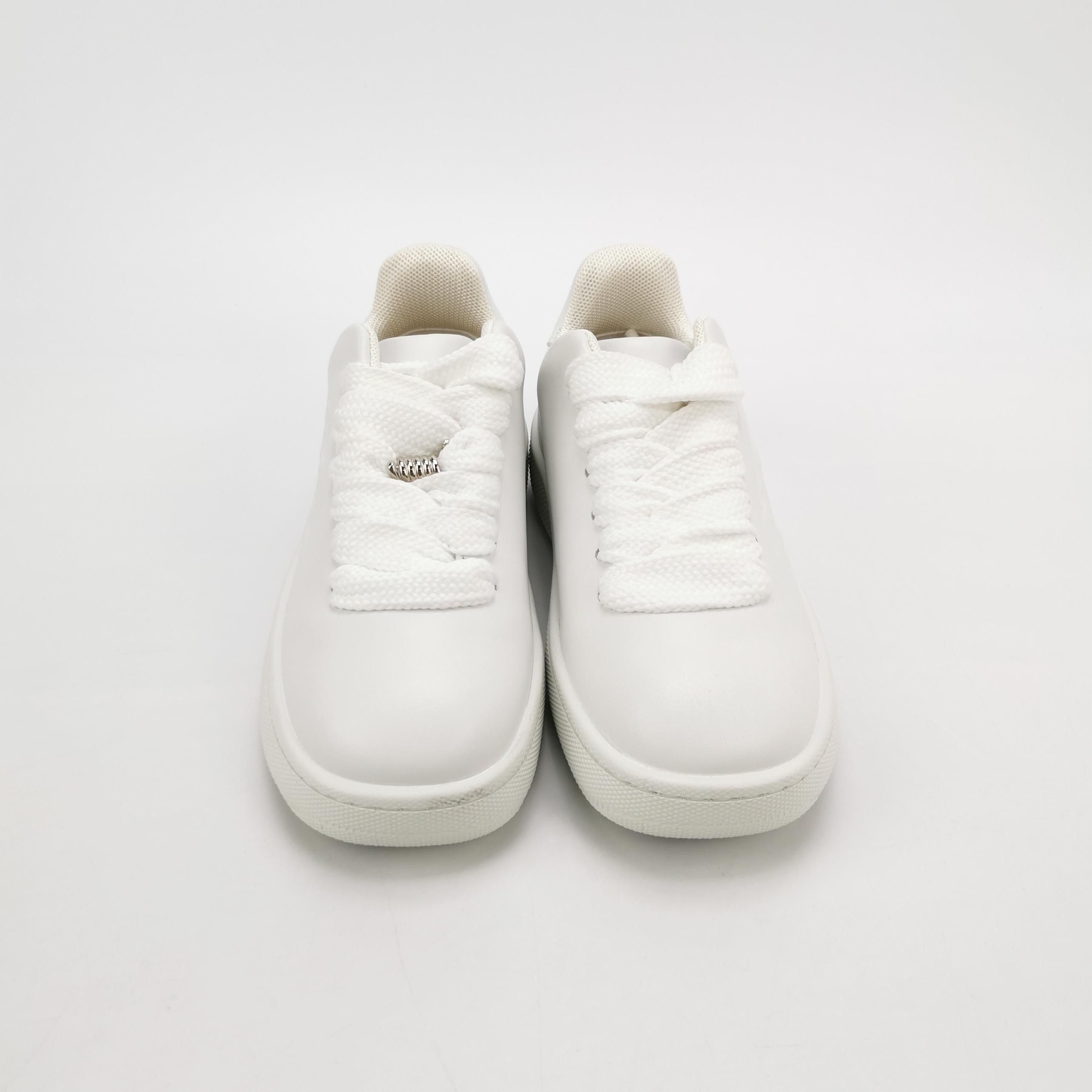 Burberry Burberry Women 6 Lowtop Sneakers Size US 6 / IT 36 - 3 Thumbnail