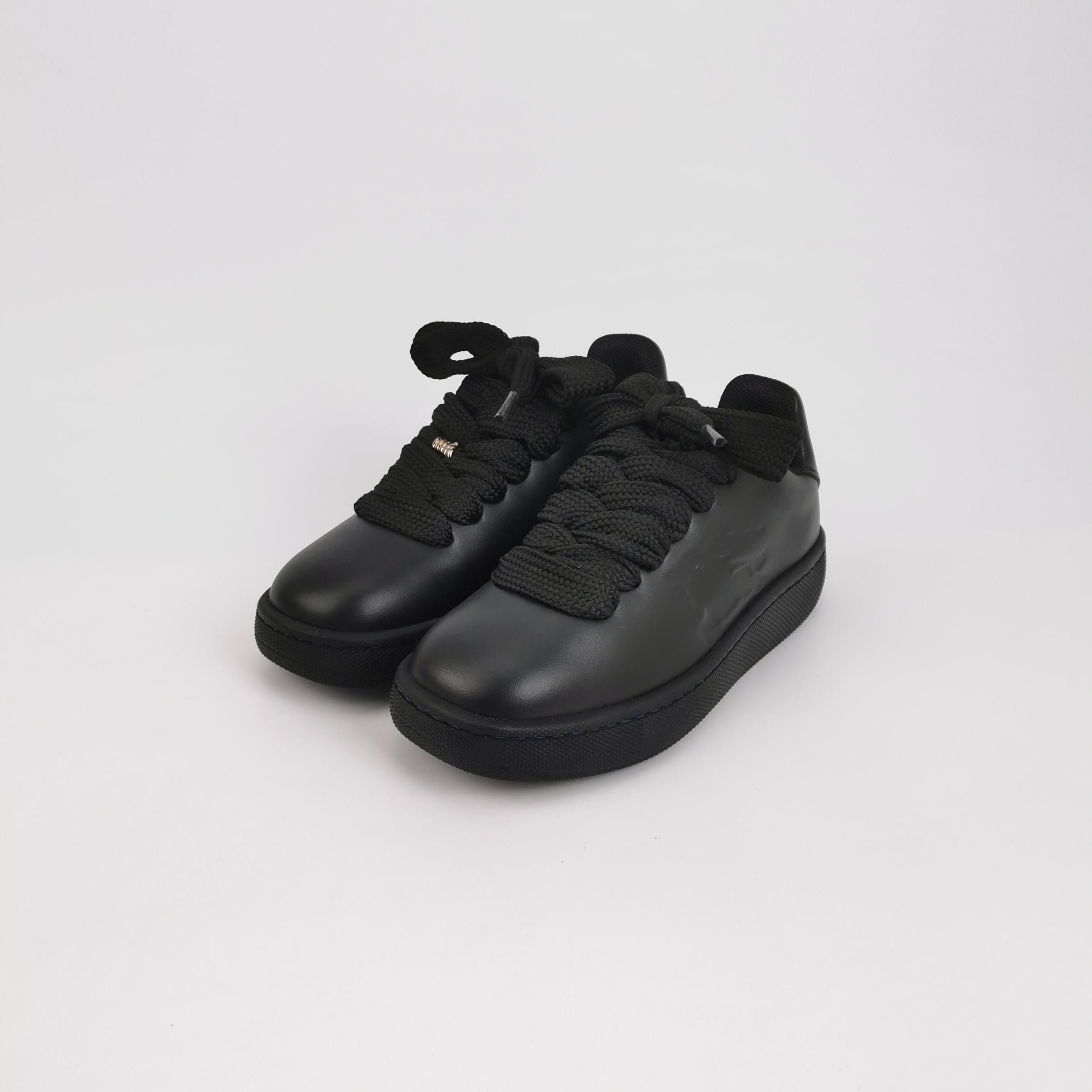 Burberry Burberry Women 6 Lowtop Sneakers Size US 6 / IT 36 - 2 Thumbnail