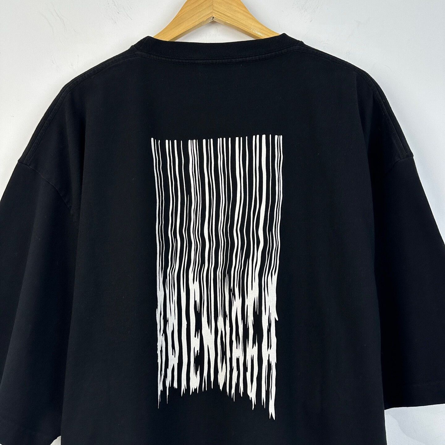 Balenciaga Balenciaga Barcode Waterfall Graphic T-Shirt Size M Size US M / EU 48-50 / 2 - 5 Thumbnail