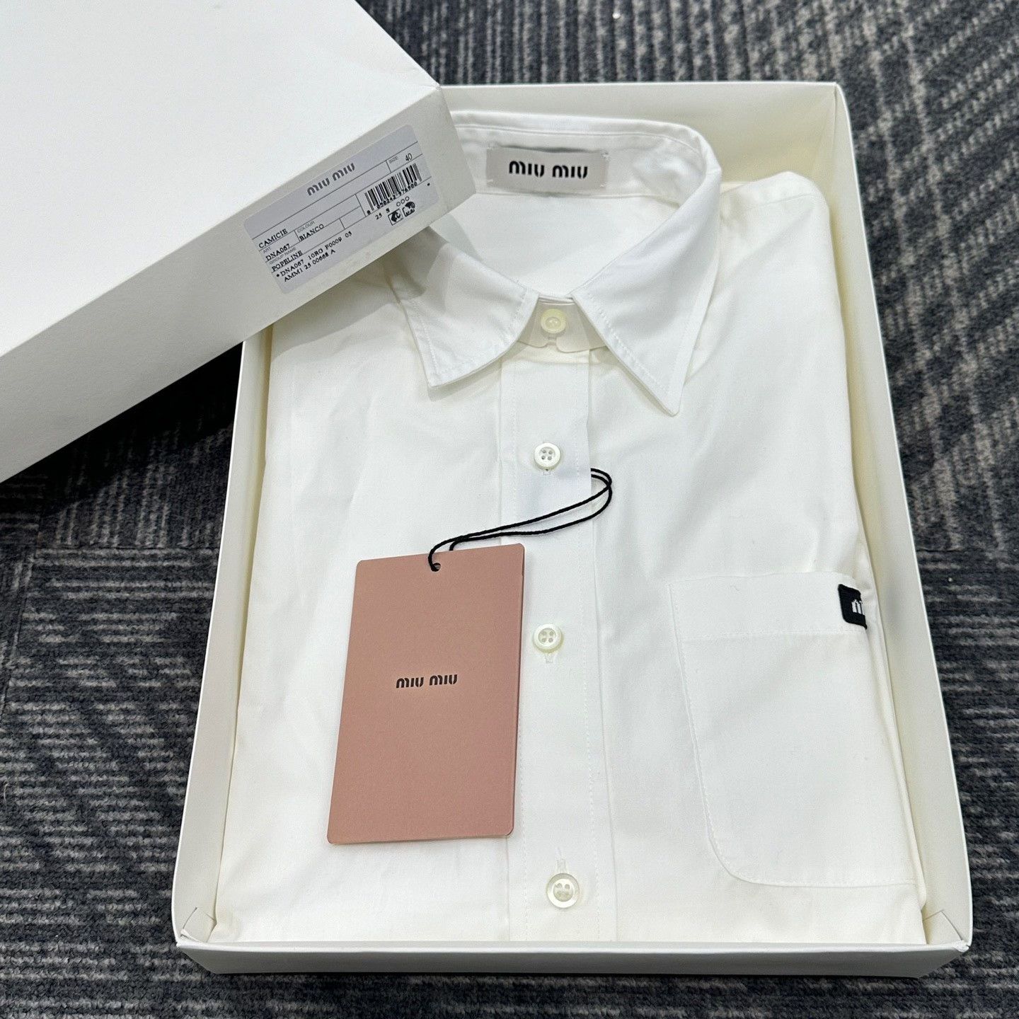 Miu Miu Miu Miu Logo Patch Sharp Collar Shirt IT 40 Size S / US 4 / IT 40 - 9 Thumbnail