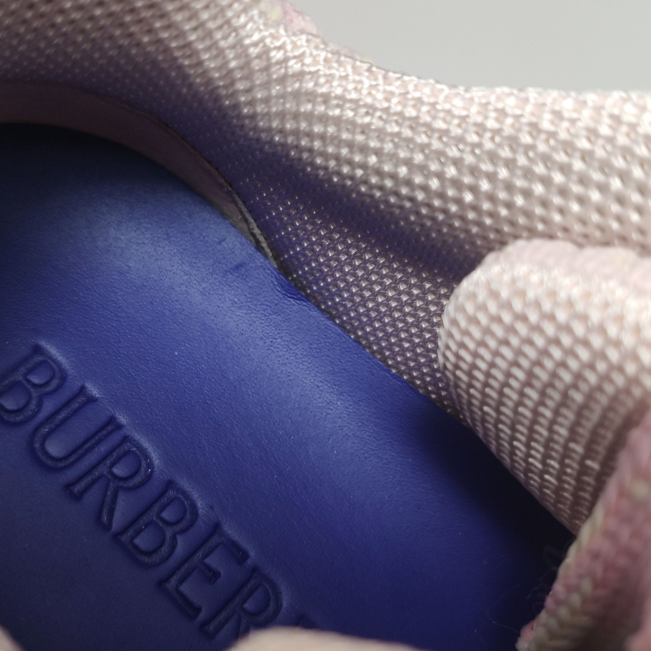 Burberry Burberry Women 5 Lowtop Sneakers Size US 5 / IT 35 - 8 Thumbnail