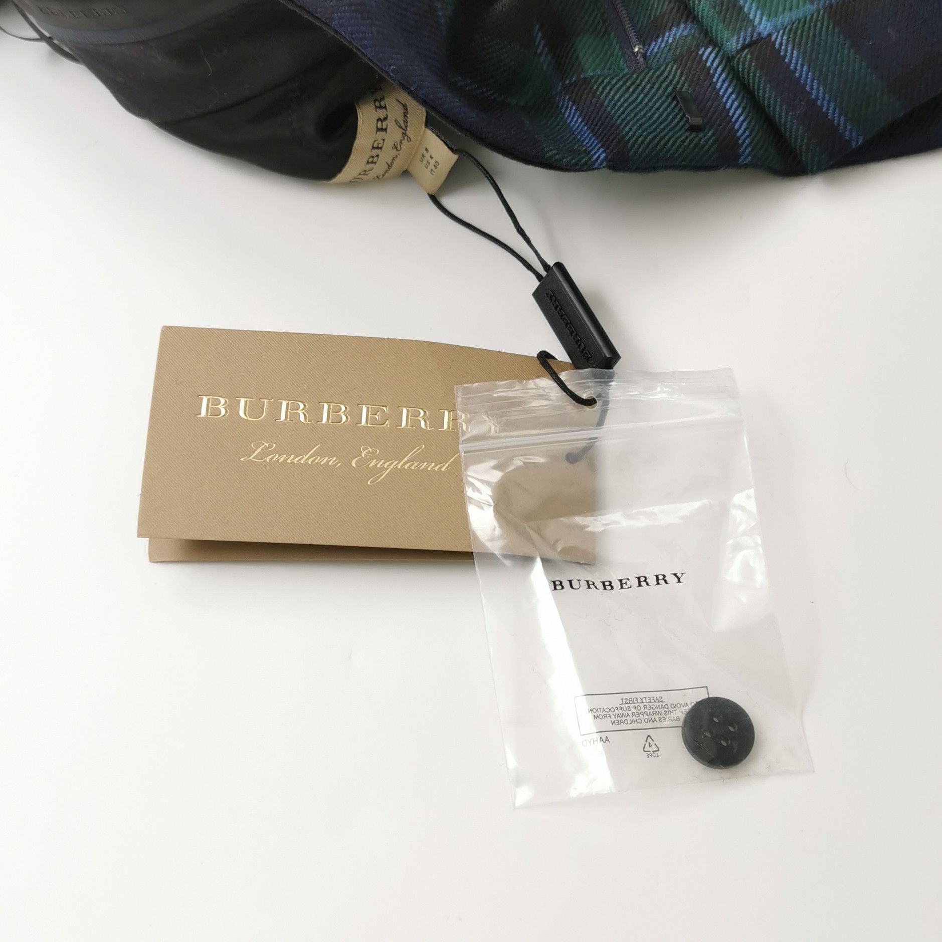 Burberry Burberry Women 26 Pants Size 26" / US 2 / IT 38 - 4 Thumbnail