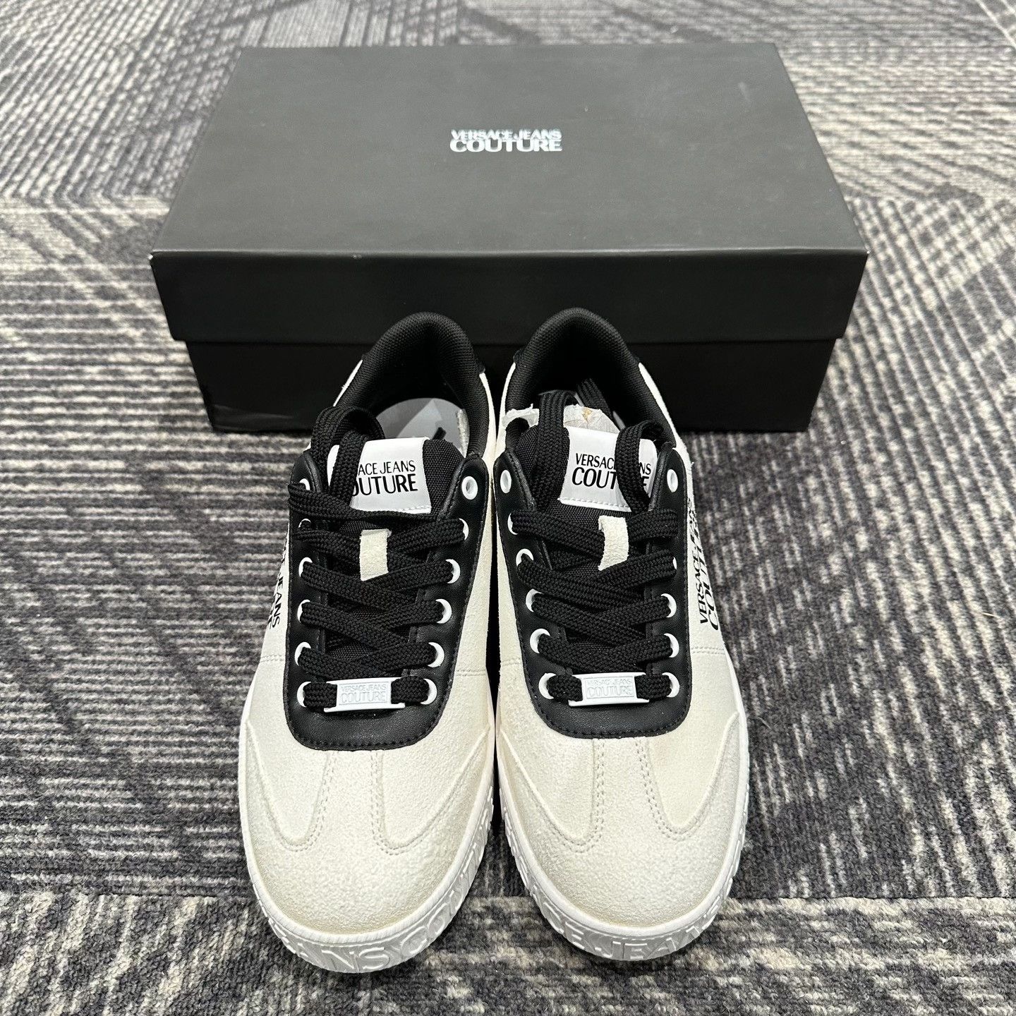 Versace Jeans Couture Versace Jeans Couture Court 88 Leather Sneakers EU 40 Size US 7 / EU 40 - 3 Thumbnail