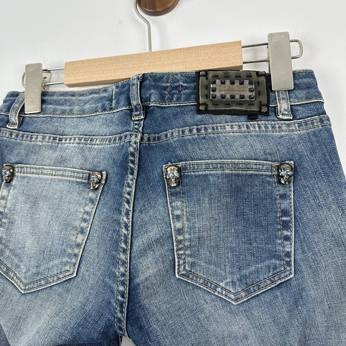 Philipp Plein Philipp Plein Skull Detail Skinny Jeans 26 Size 26" / US 2 / IT 38 - 5 Thumbnail