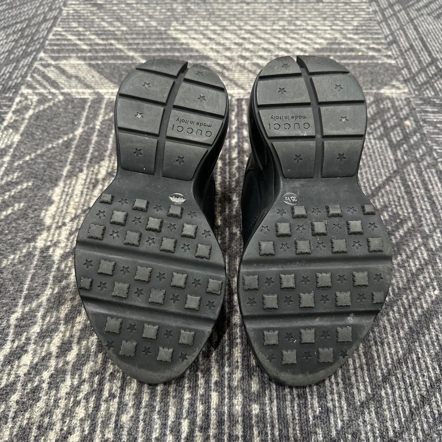 Gucci Gucci Rhyton Bat Logo Sneakers 35.5 Size US 5.5 / IT 35.5 - 7 Thumbnail