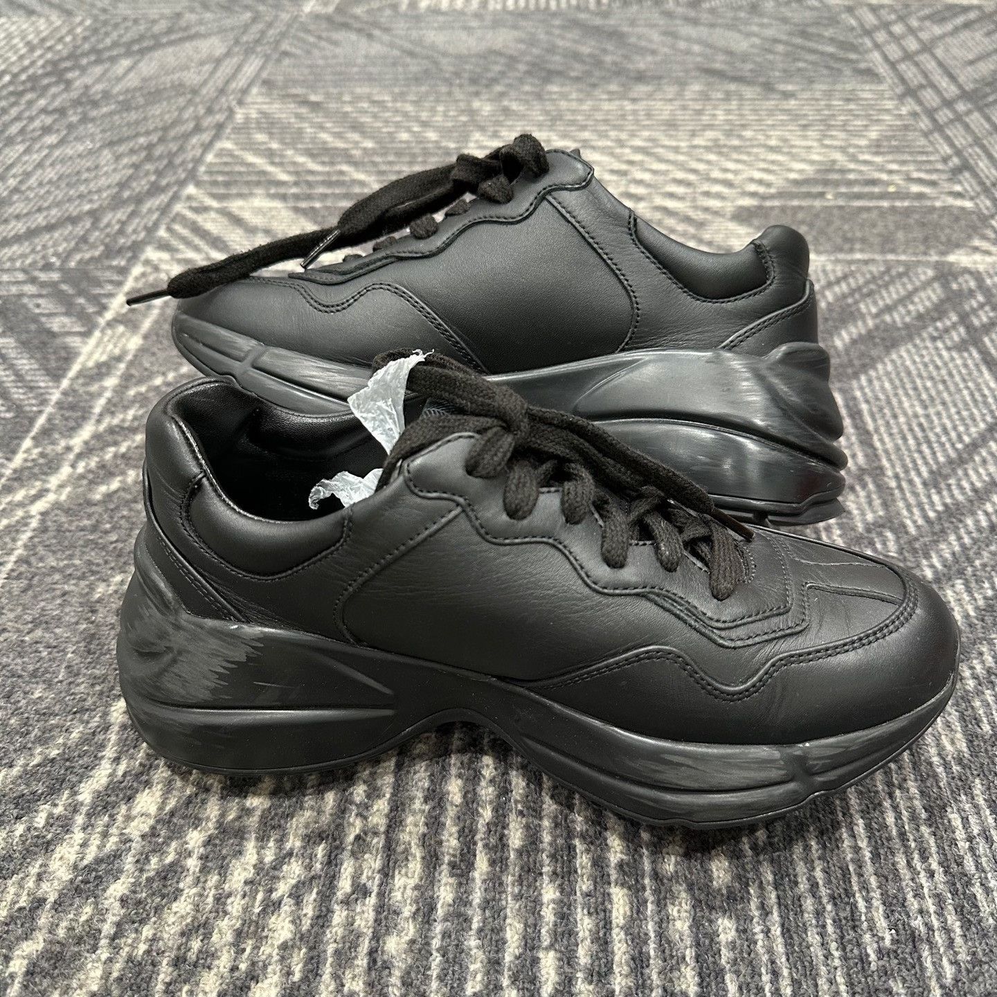 Gucci Gucci Rhyton Bat Logo Sneakers 35.5 Size US 5.5 / IT 35.5 - 6 Thumbnail