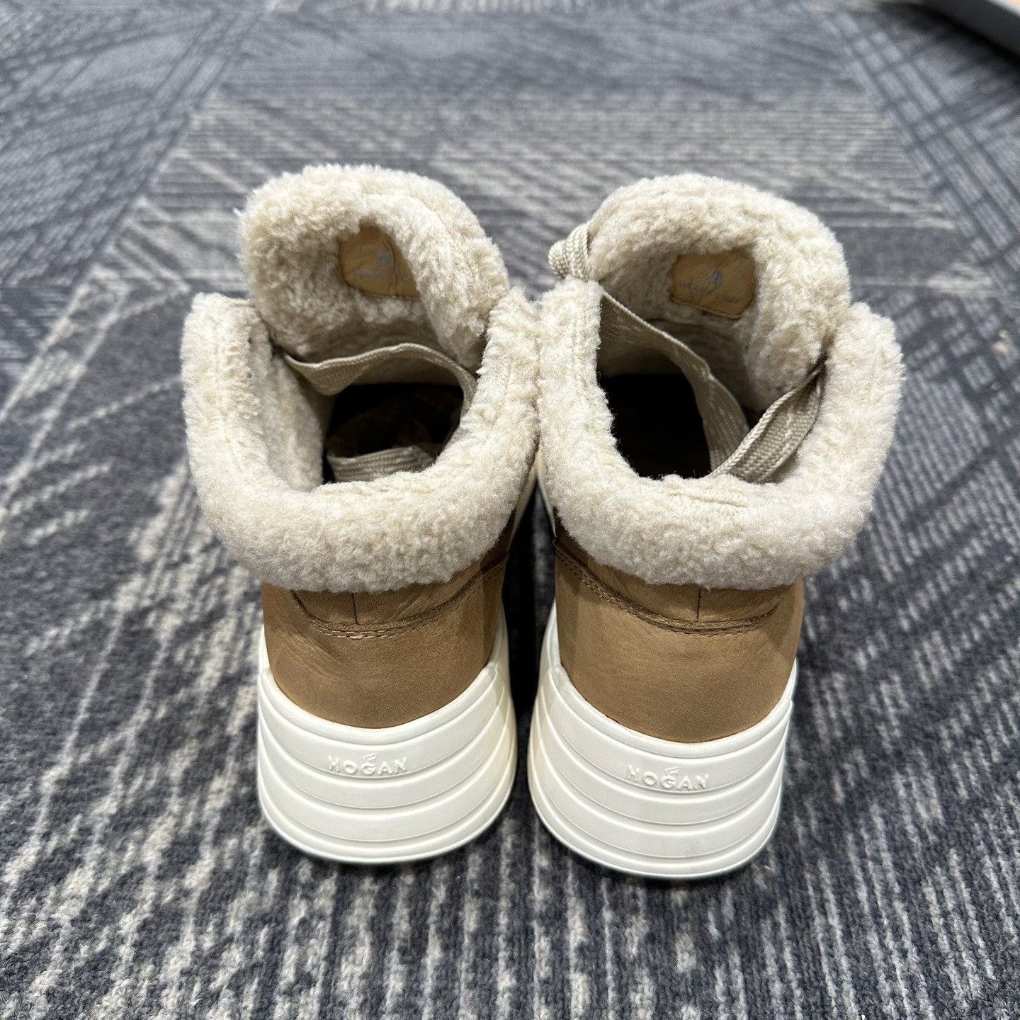 Hogan Hogan Shearling Lined Hi-Top Sneakers Size 35 Size US 5 / IT 35 - 4 Thumbnail