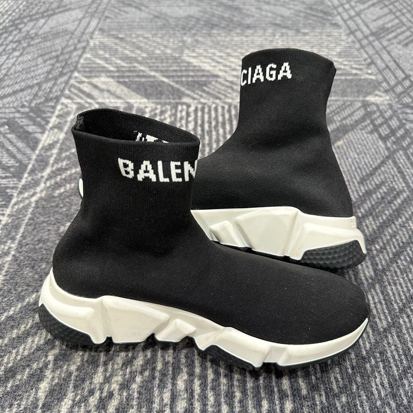 Balenciaga Balenciaga Black Speed Trainer Sneakers 36 Size US 6 / IT 36 - 6 Thumbnail
