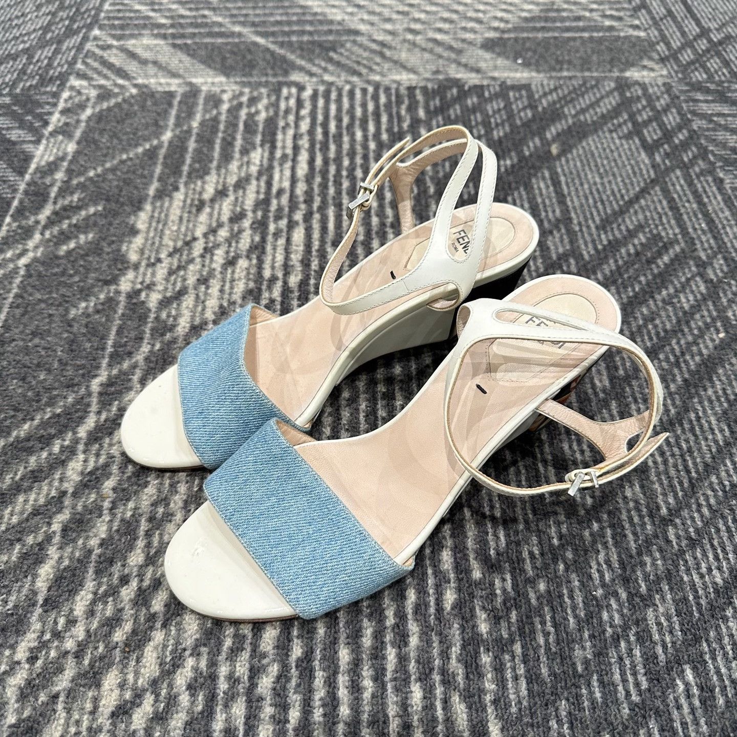 Fendi Fendi Denim Strap Sandals 37 Size US 7 / IT 37 - 2 Thumbnail