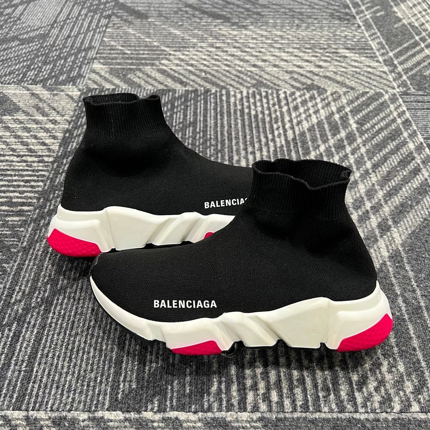 Balenciaga Balenciaga Pink Accent Speed Trainer Sneakers 37 Size US 7 / IT 37 - 5 Thumbnail