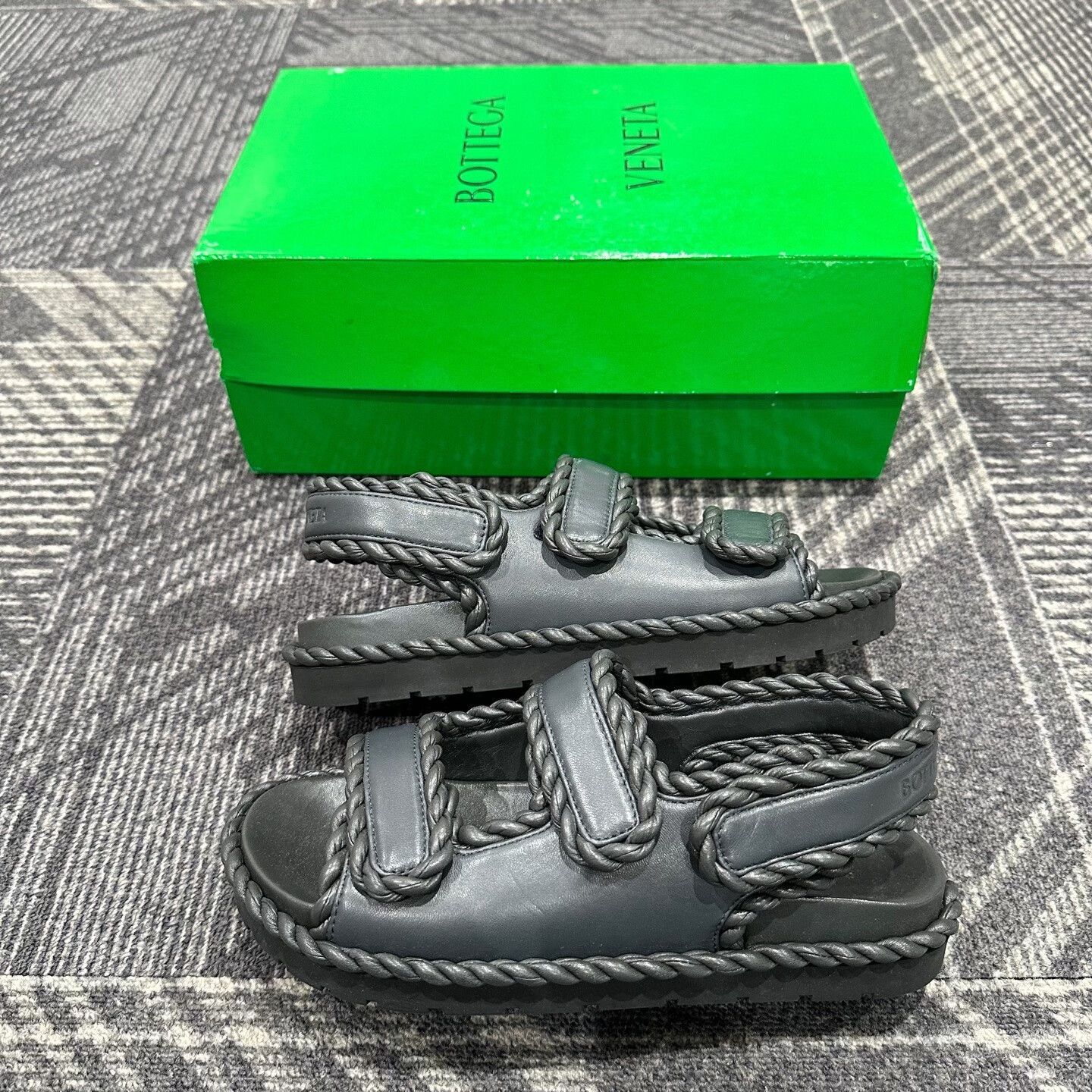Bottega Veneta Bottega Veneta Braided Leather Sandals EU 39 Size US 6 / EU 39 - 5 Thumbnail