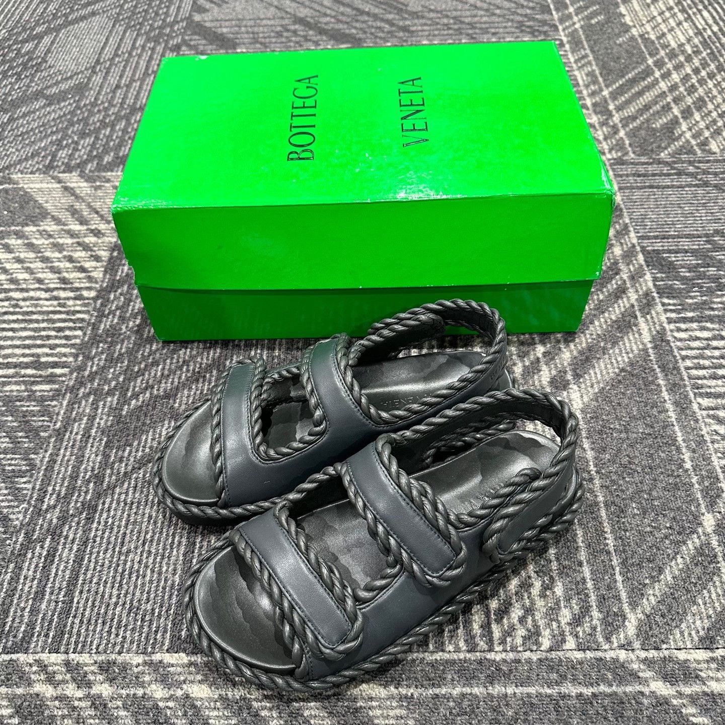 Bottega Veneta Bottega Veneta Braided Leather Sandals EU 39 Size US 6 / EU 39 - 2 Thumbnail