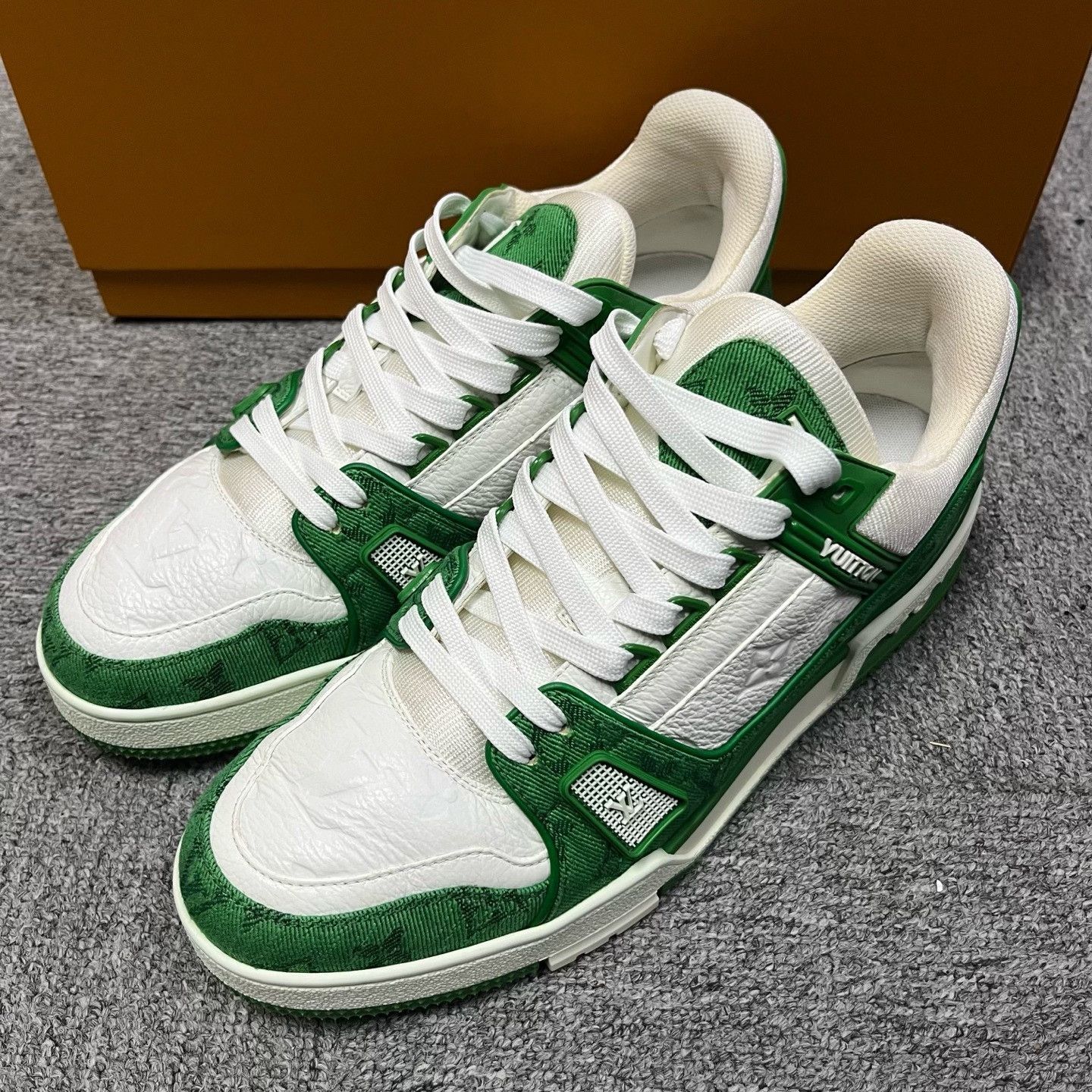 Louis Vuitton Louis Vuitton Green Monogram Trainer Sneakers 7 Size US 8 / EU 41 - 3 Thumbnail