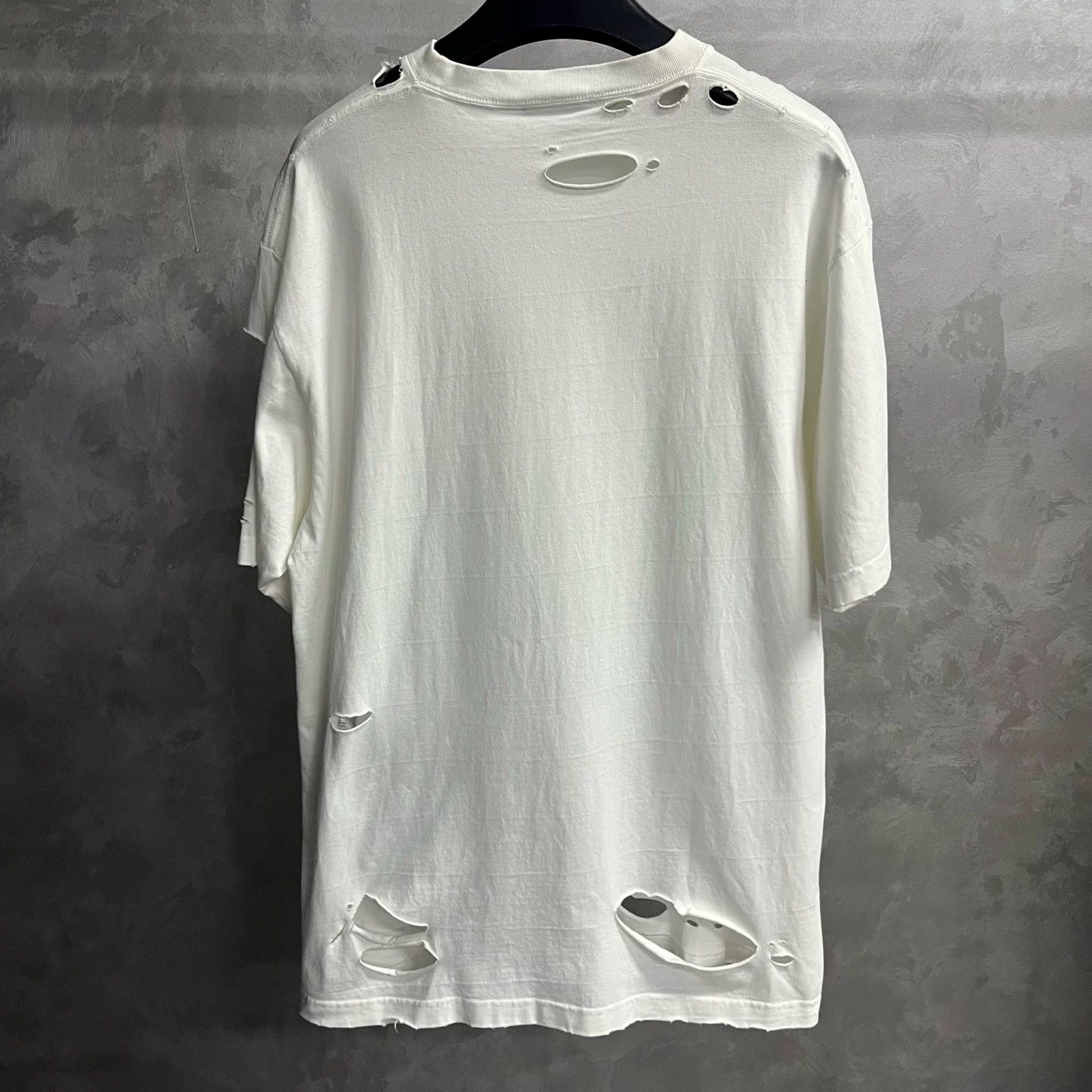 Balenciaga Balenciaga Destroyed Logo T-Shirt XXS Size US XXS / EU 40 - 6 Thumbnail