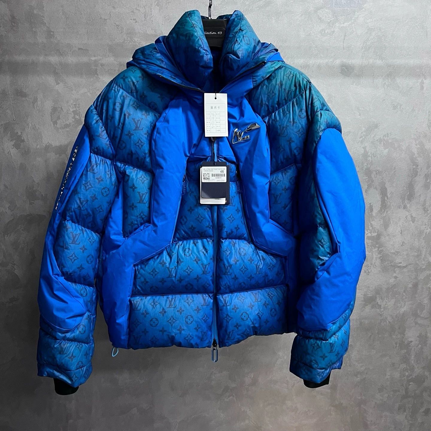 Louis Vuitton Louis Vuitton 2054 Heat Reactive Puffer Size 50 Size US M / EU 48-50 / 2 - 2 Thumbnail
