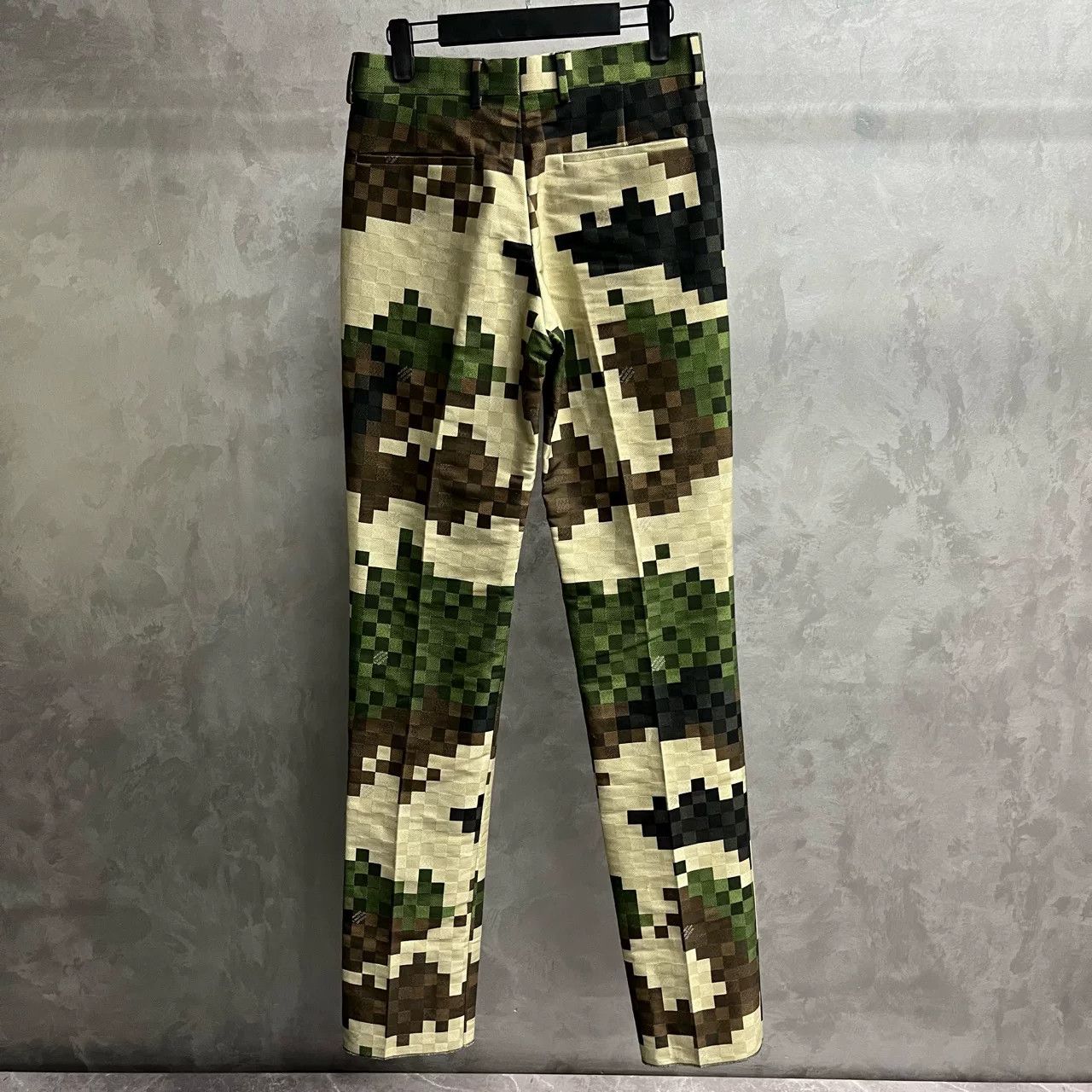 Louis Vuitton Louis Vuitton Pharrell Damoflage Pixel Camo Trousers 44 Size US 28 / EU 44 - 5 Thumbnail