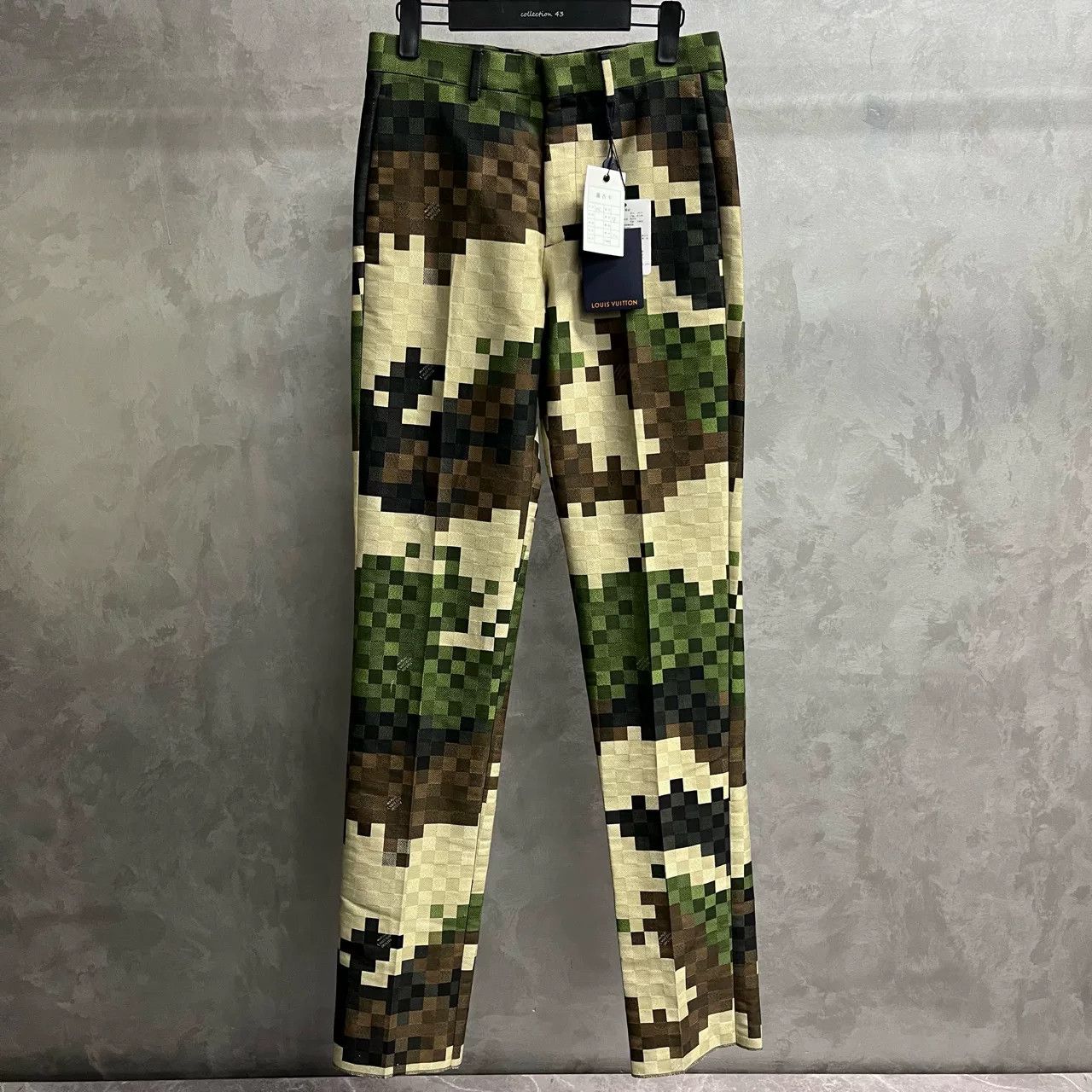 Louis Vuitton Louis Vuitton Pharrell Damoflage Pixel Camo Trousers 44 Size US 28 / EU 44 - 2 Thumbnail