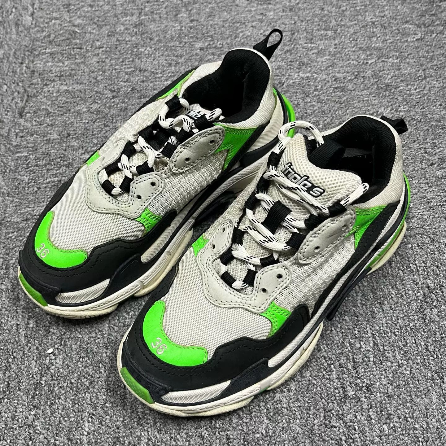 Balenciaga Balenciaga Triple S Neon Green Sneakers 36 Size US 6 / IT 36 - 2 Thumbnail