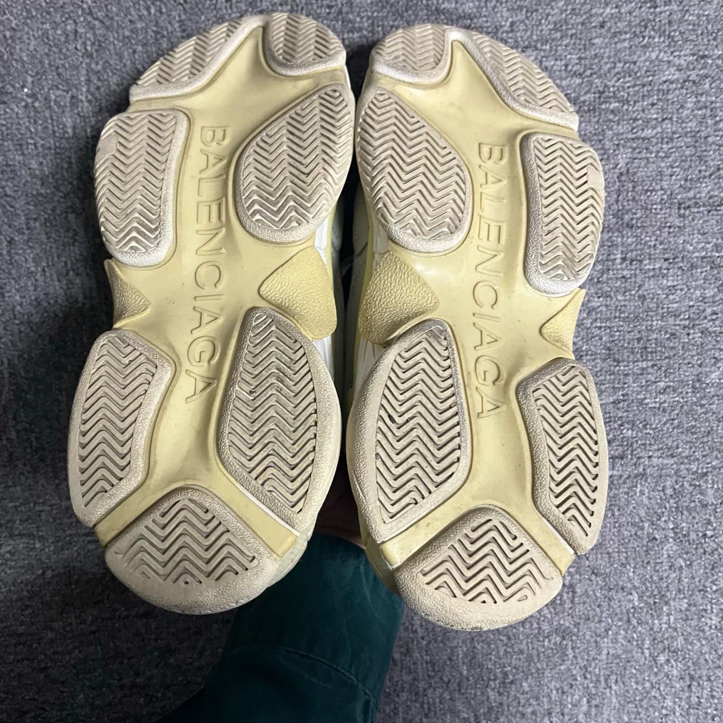 Balenciaga Balenciaga Distressed Triple S Sneakers 35 Size US 4 / IT 34 - 6 Thumbnail